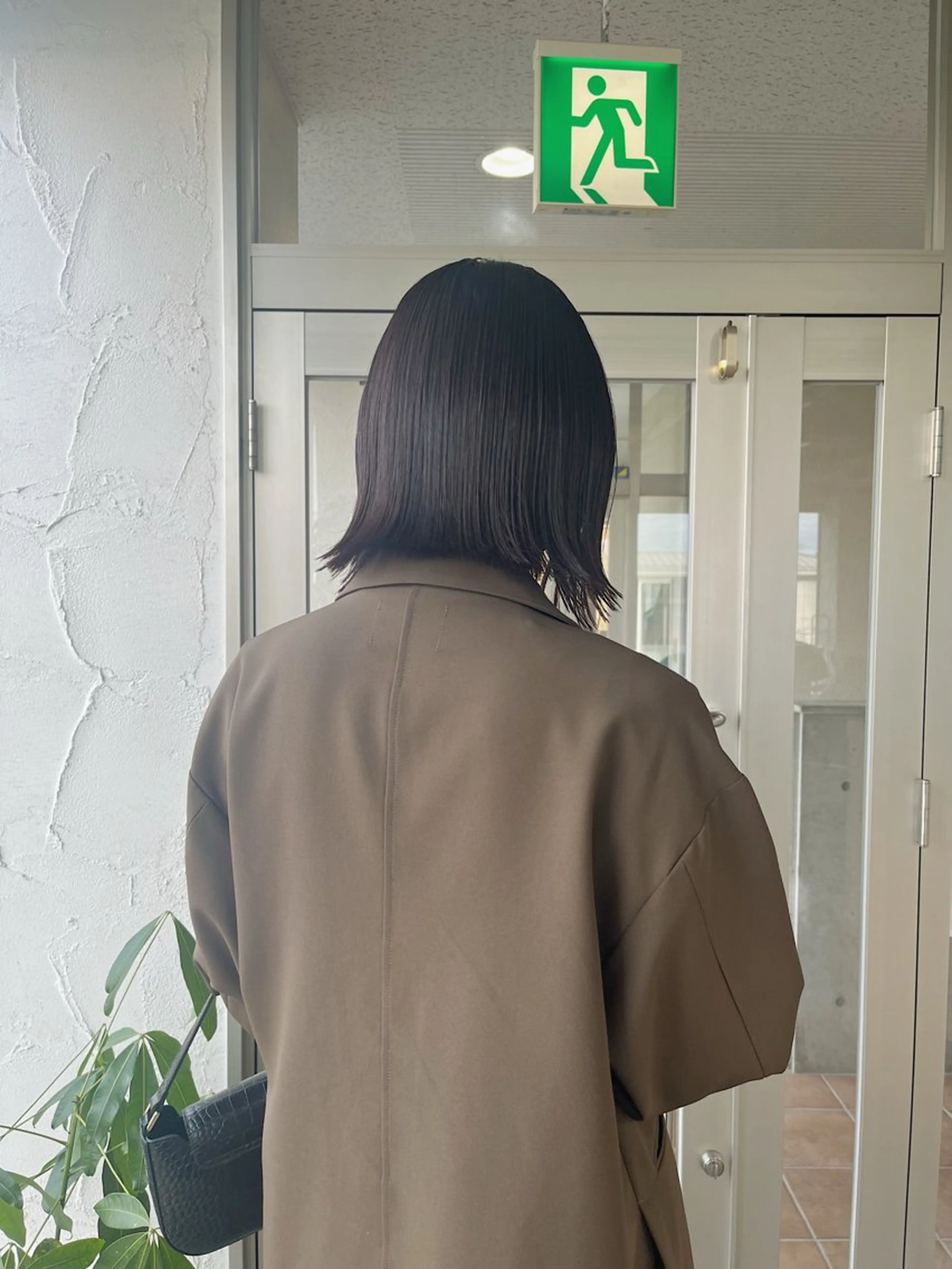 ミディアム ボブ カット ヘアカラー トリートメント 荒川泰輝 /オリーブカラーのヘアスタイル