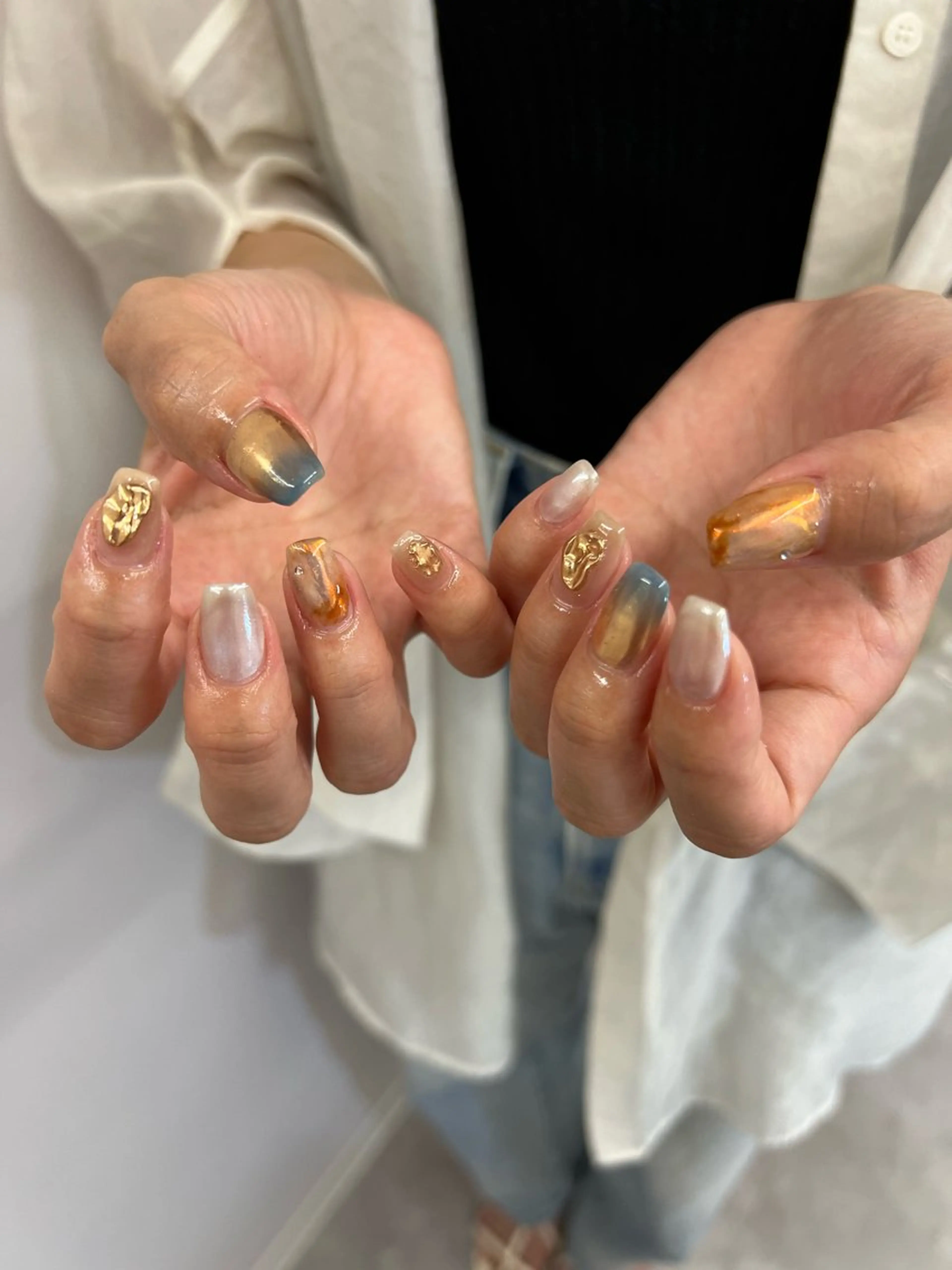 ネイル ジェルネイル グラデーション 韓国ネイル マグネットネイル ミラーネイル ハンドネイル ハンドケア Bana_ Nailのネイルデザイン