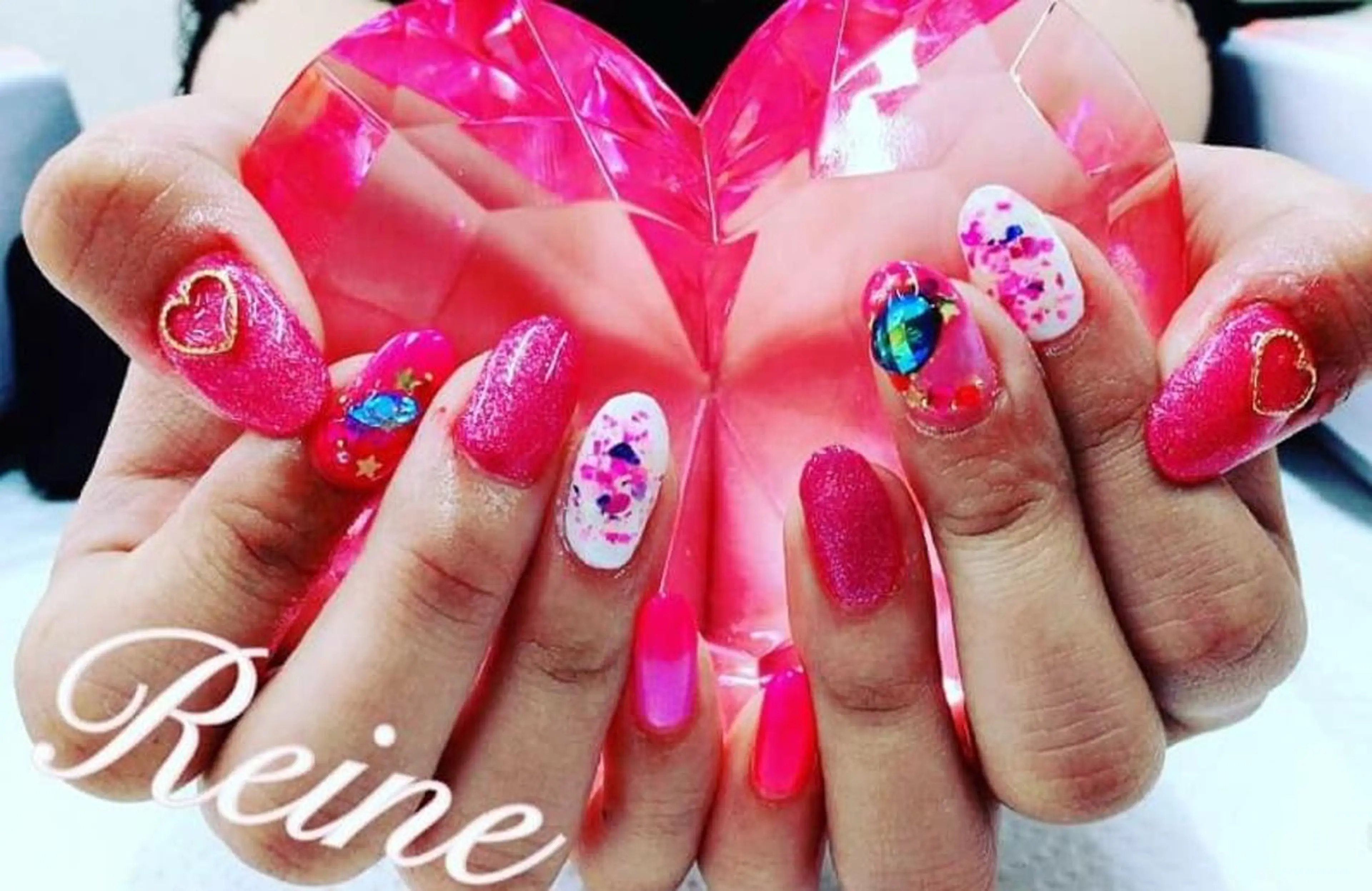 ネイル キラキラネイル ピンク Nailsalon Reine所属・玉栄 伶奈のネイルデザイン