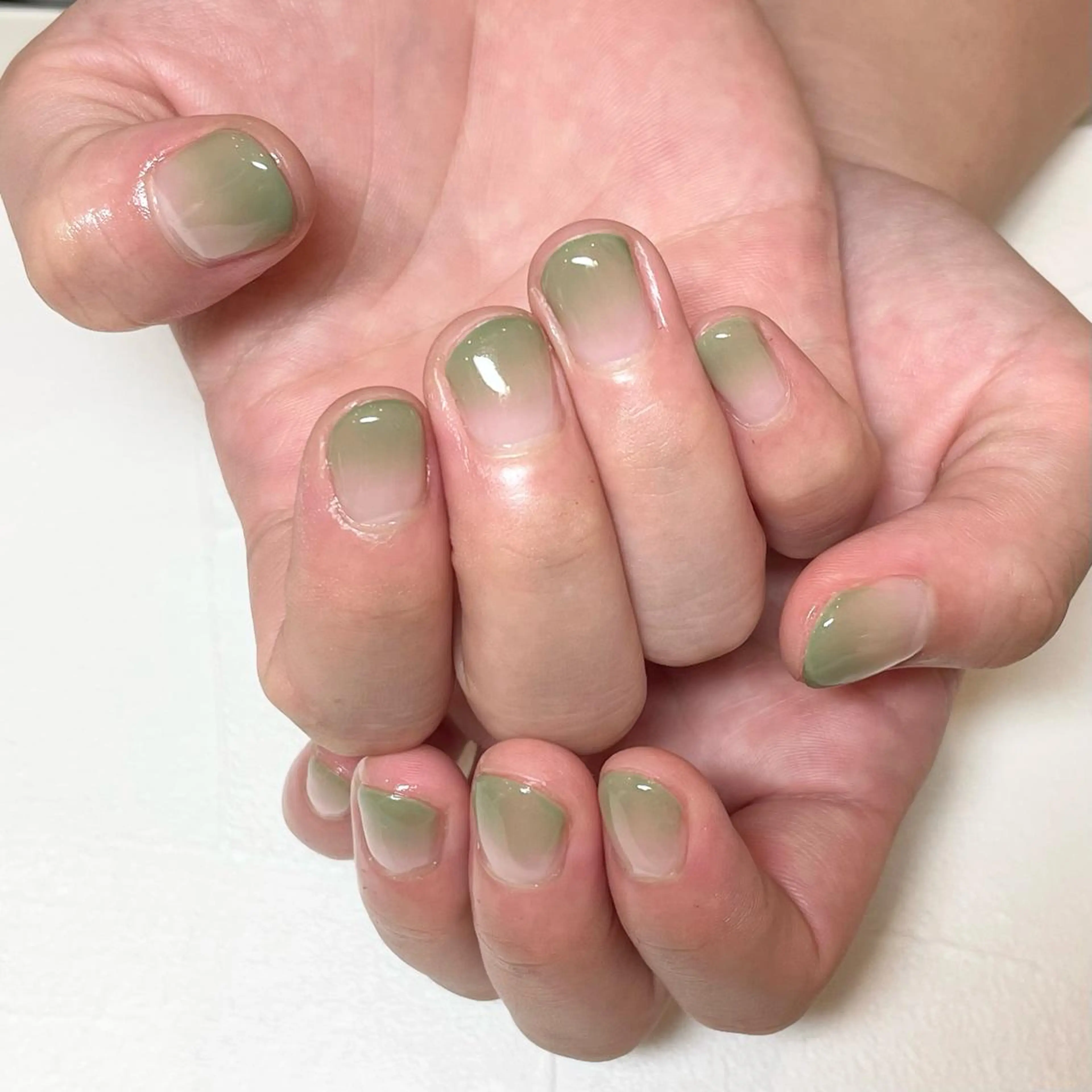 ネイル グラデーション ハンドネイル CHOUETTE Shioriのネイルデザイン