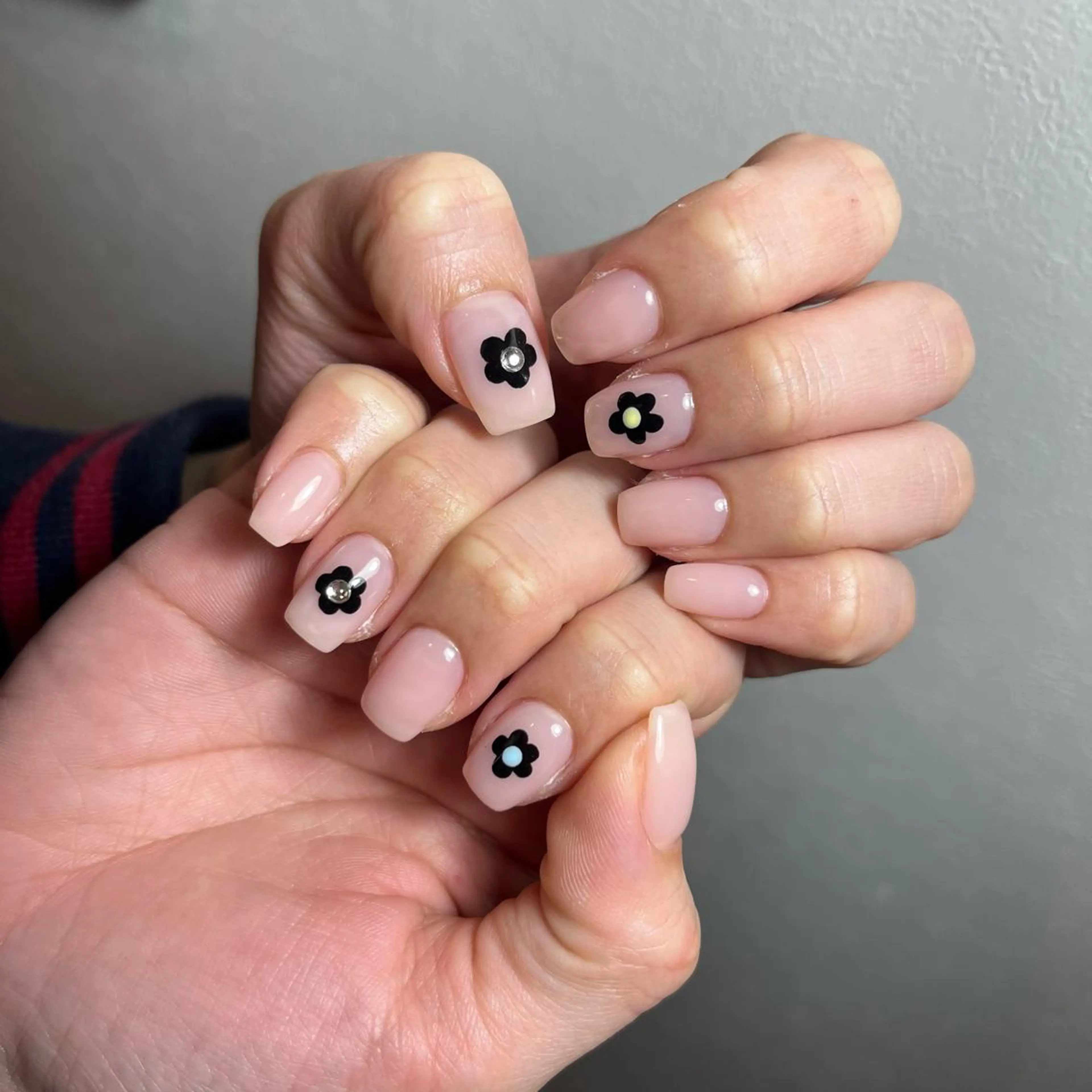 ネイル ハンドネイル NORA nail UMEDAのネイルデザイン