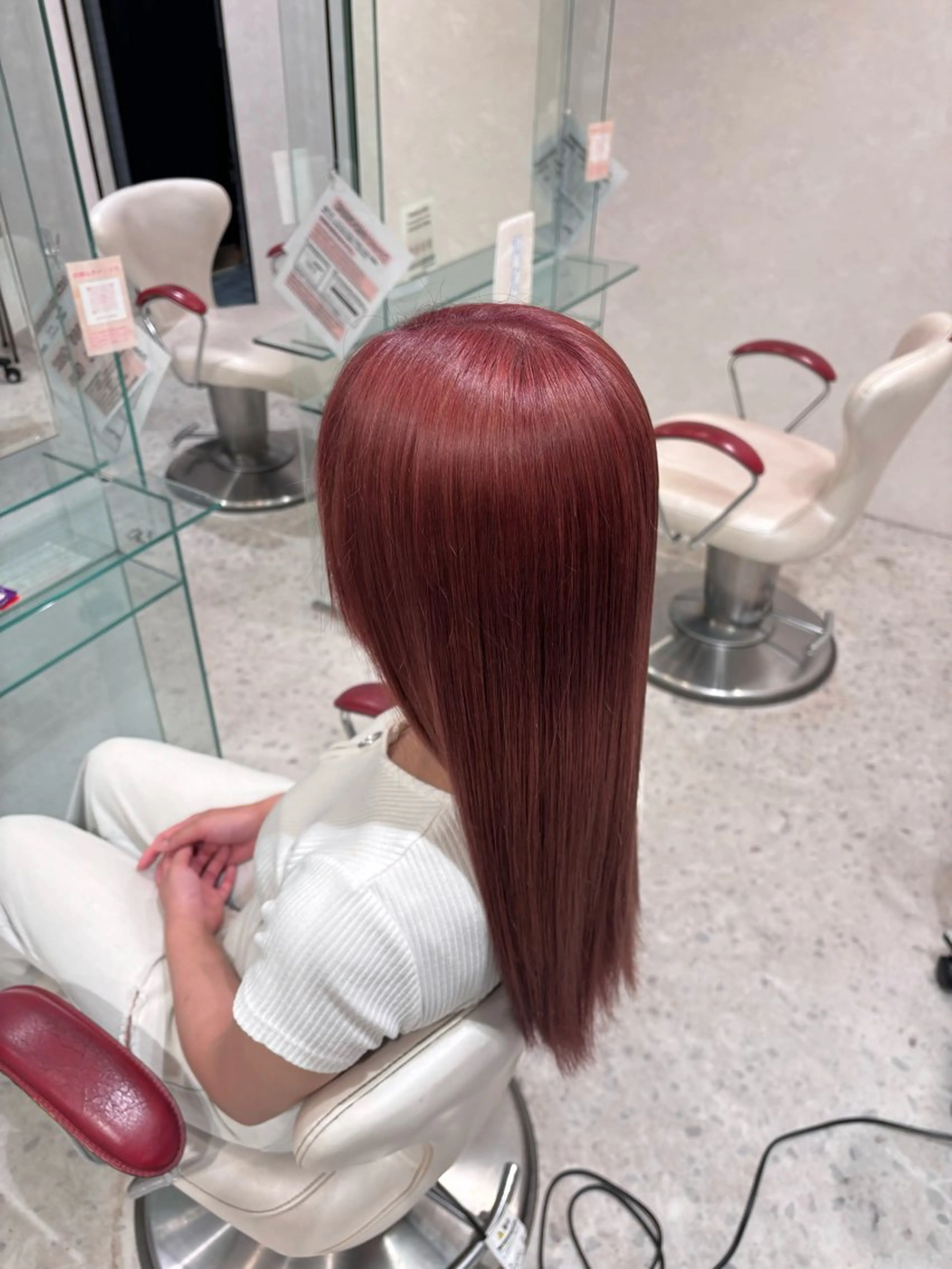 ロング カラー 山田 梨央のヘアスタイル