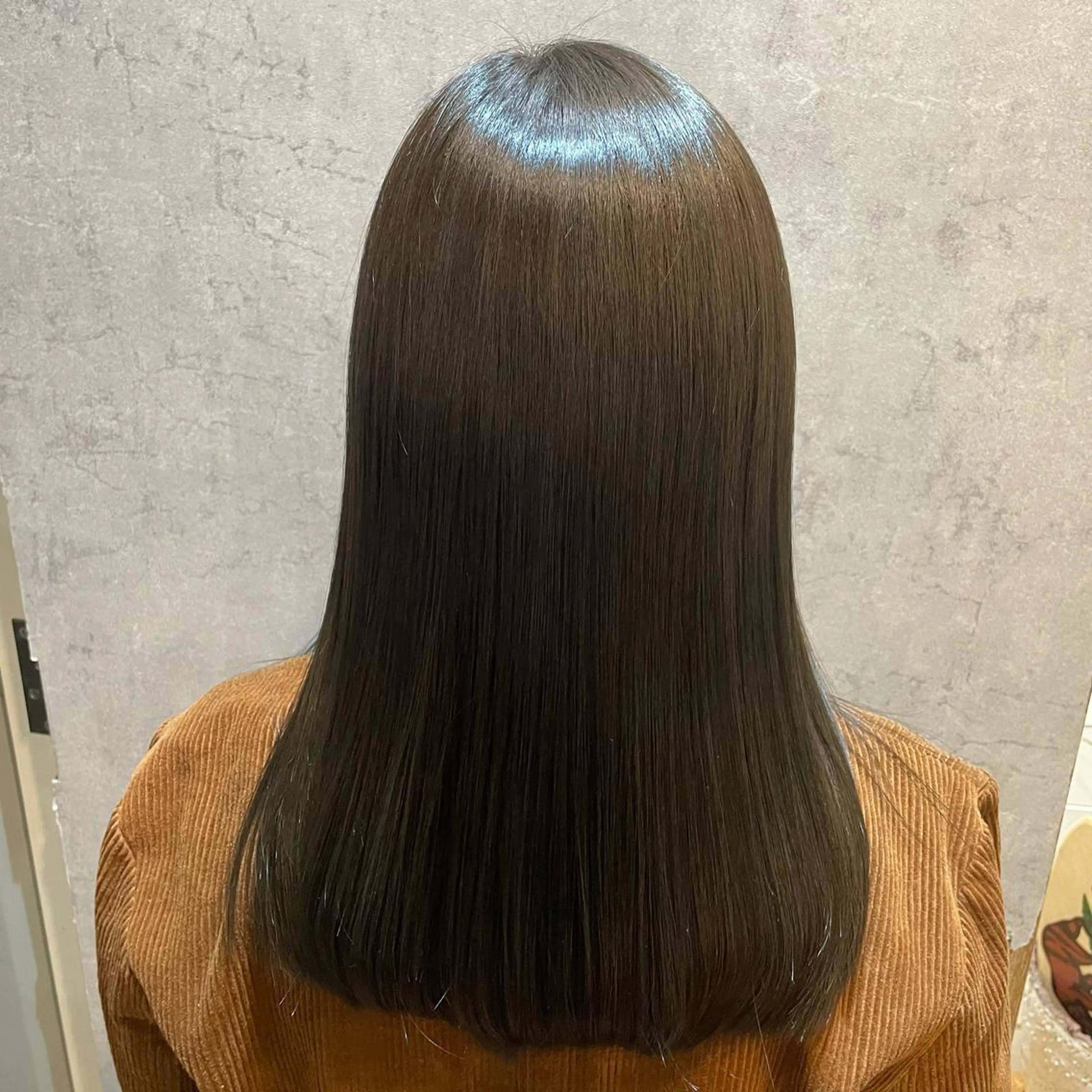 ロング tuuli所属・石井 永遠のヘアスタイル