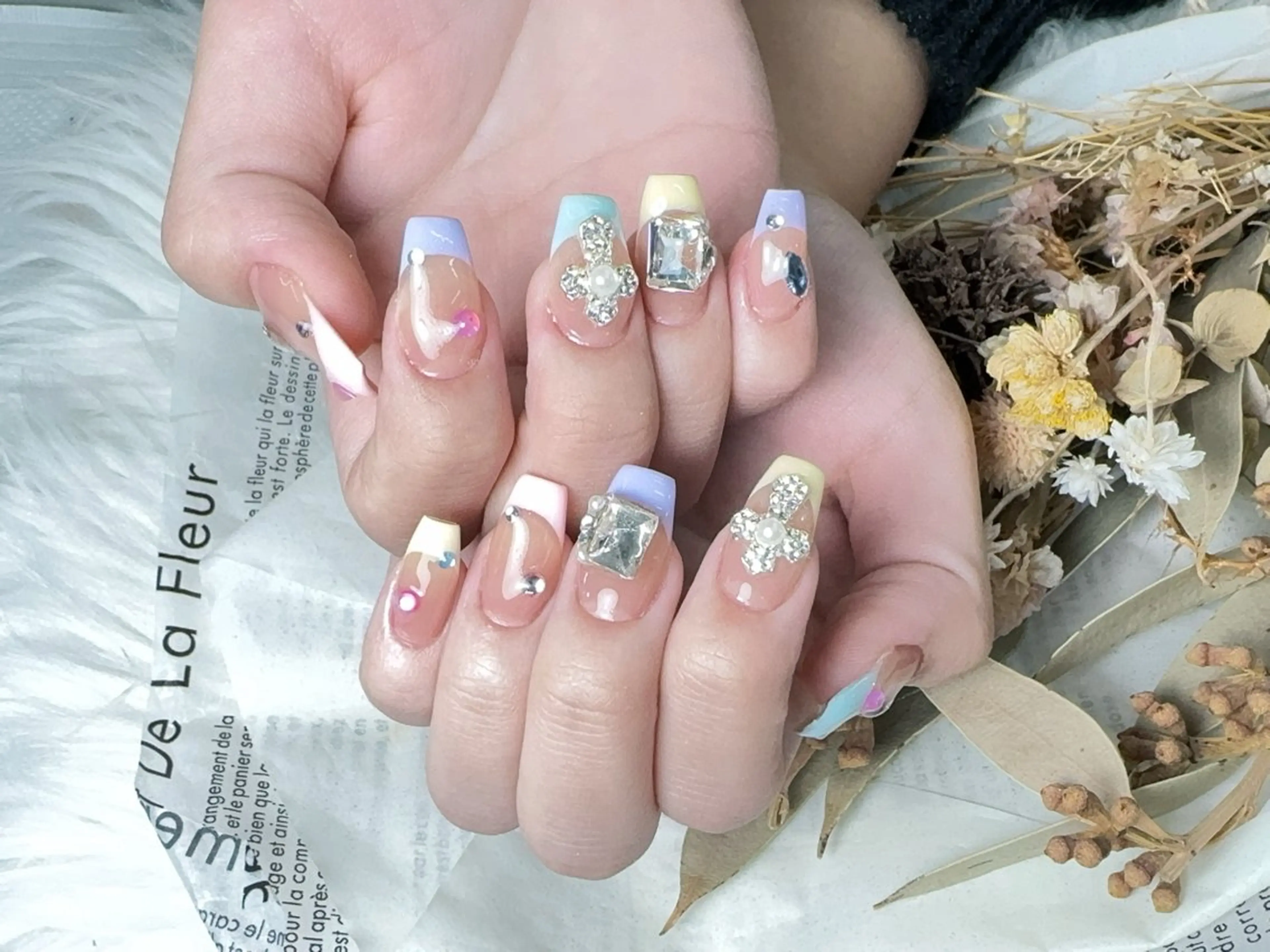 ネイル 長さ出し フレンチネイル ジェルネイル ガラスフレンチ 韓国ネイル ハンドネイル ハンドケア For U nail スカルプ専門店のネイルデザイン
