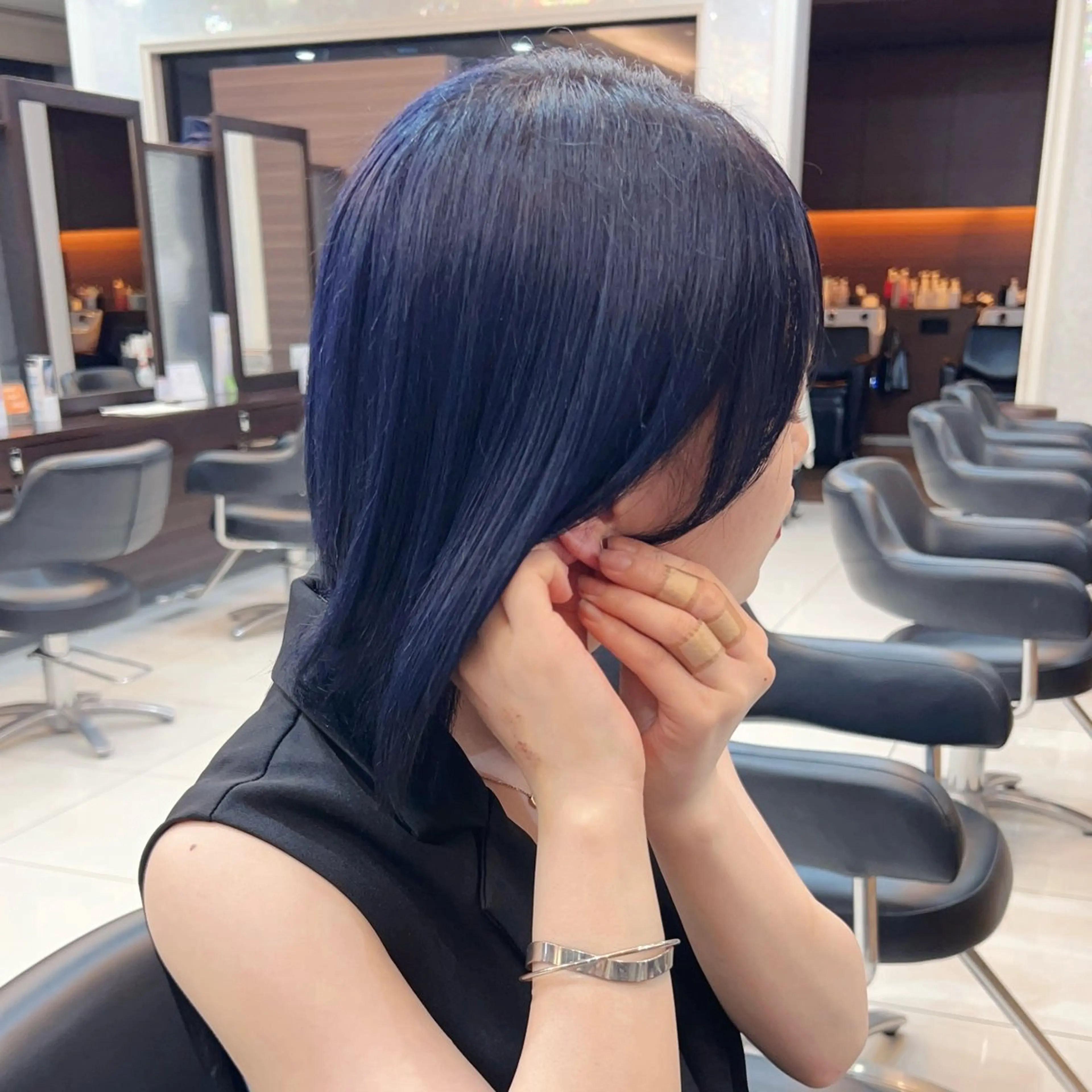 ミディアム カラー ブルーカラー CIEL FUKUOKA所属・CIEL ON🎶のヘアスタイル