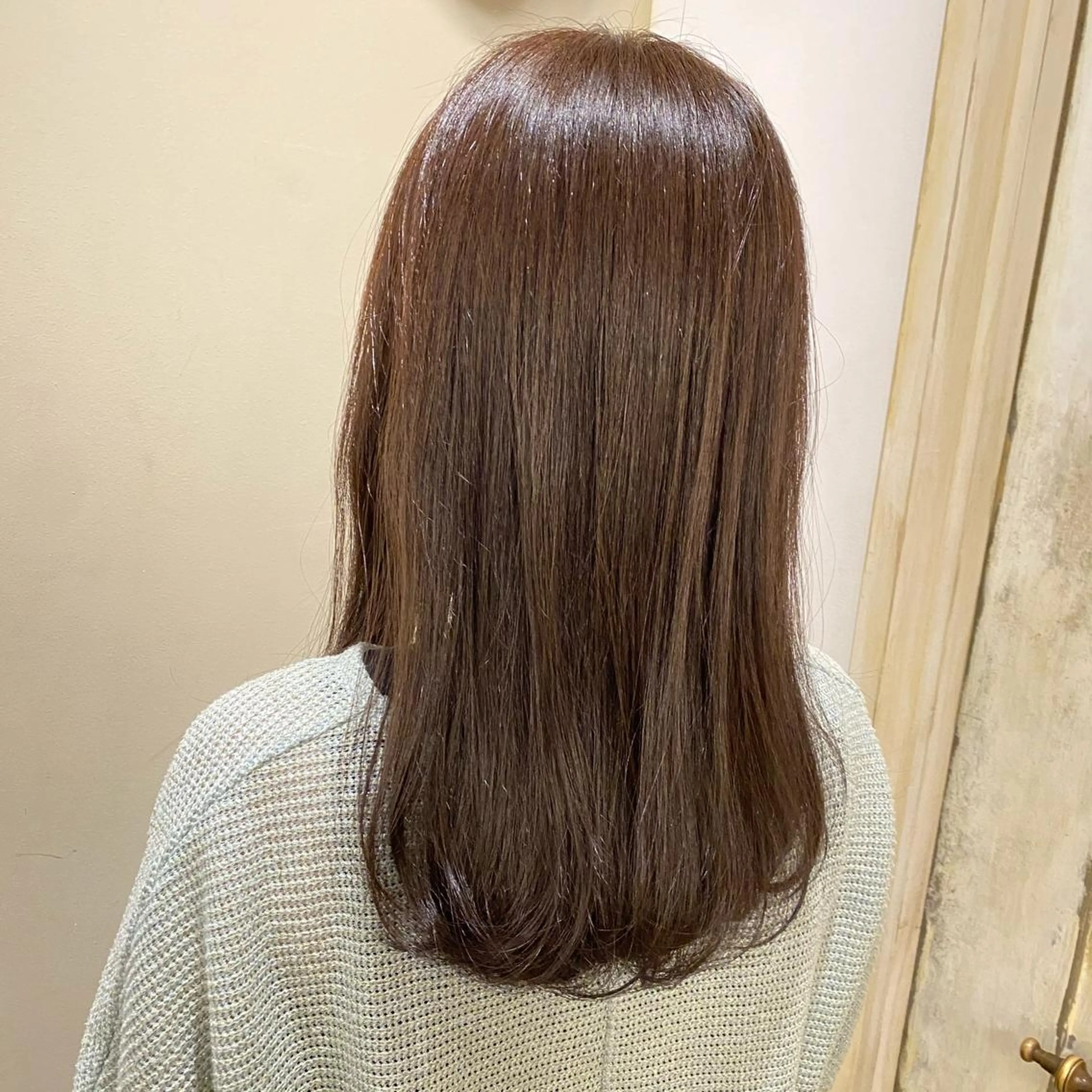 セミロング カラー ベージュカラー イルミナカラー 滝口 江梨🔅のヘアスタイル