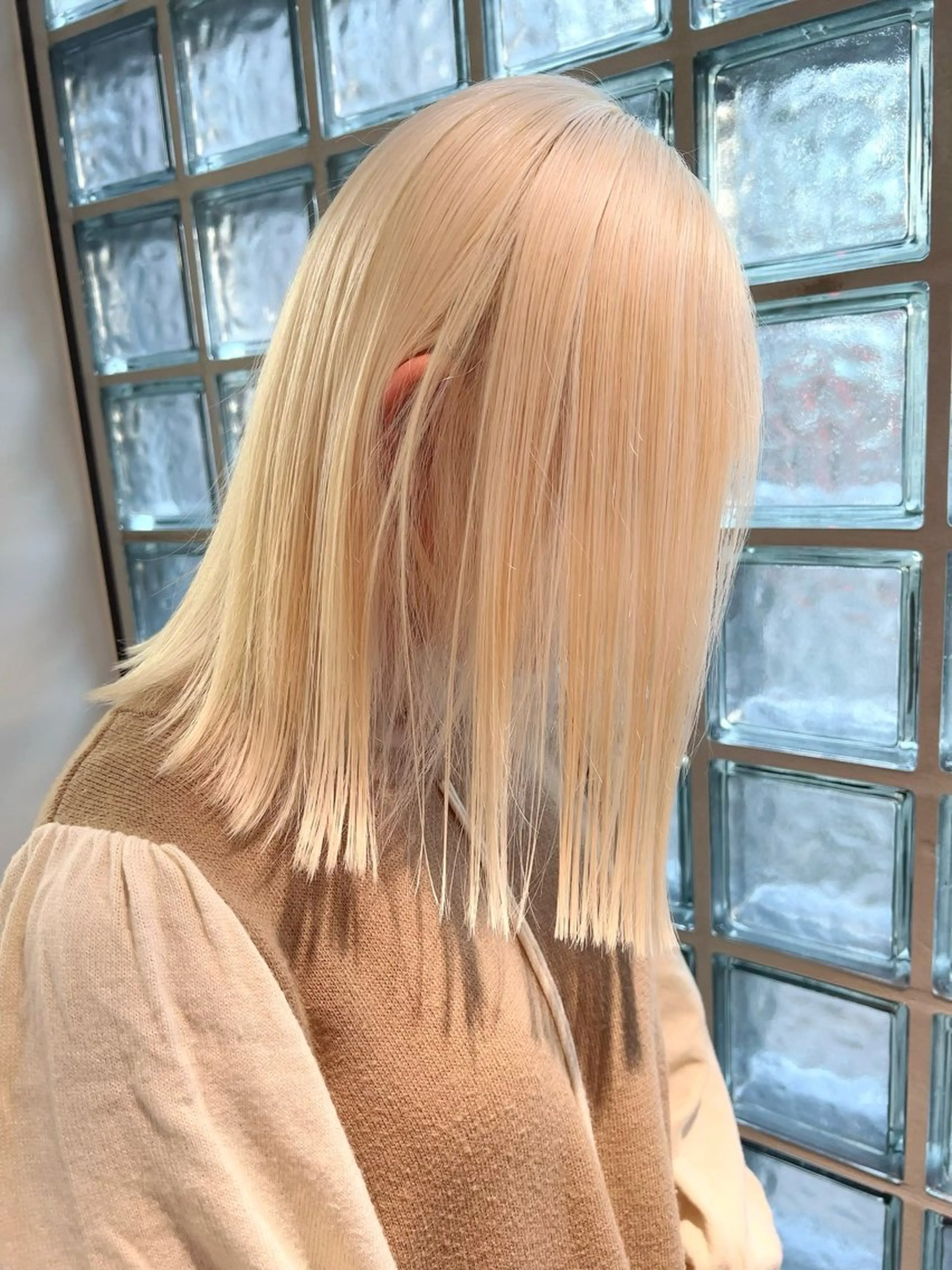 ミディアム ズシ ヒカルのヘアスタイル