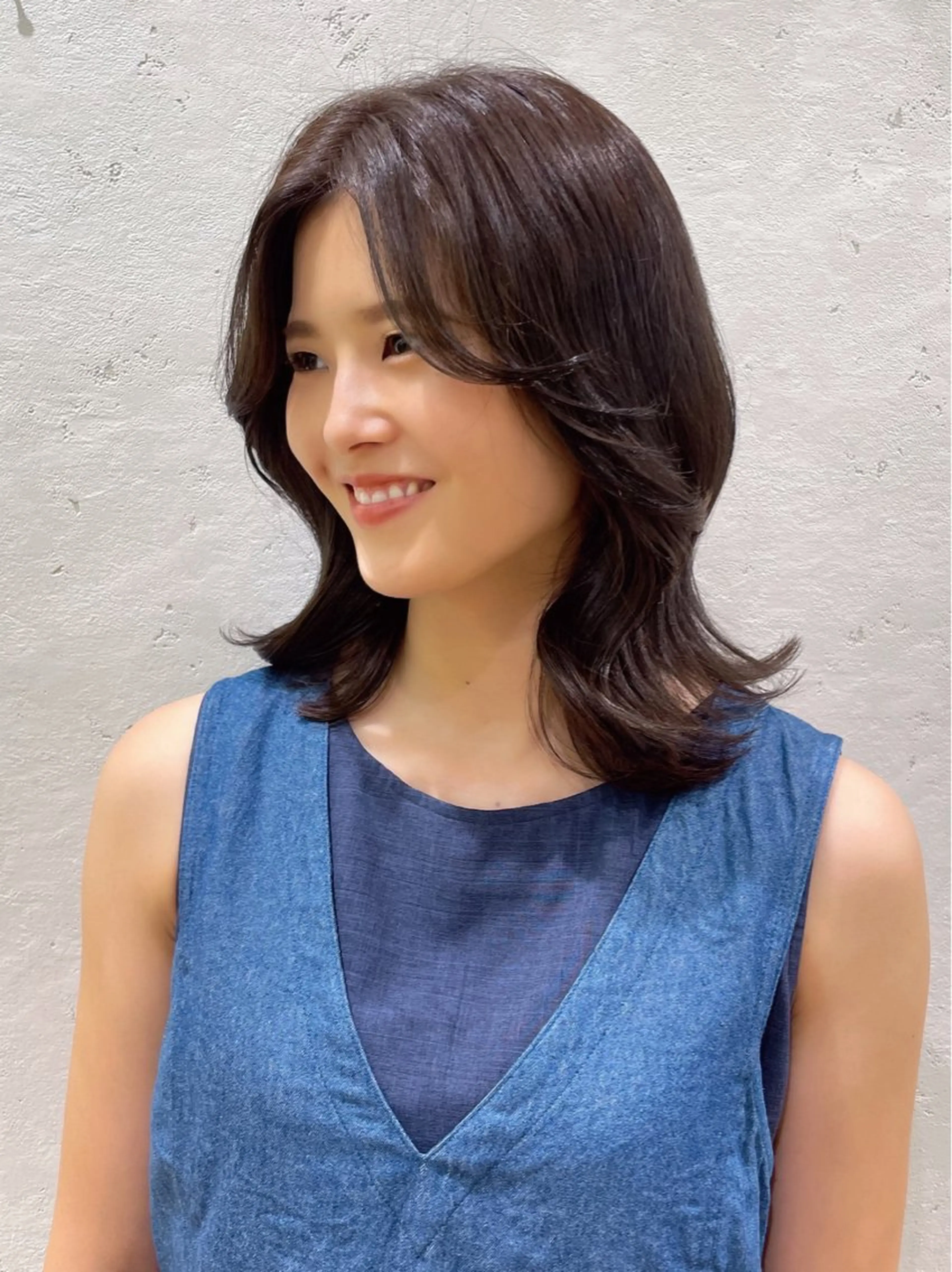 ミディアム カット ヘアカラー トリートメント レイヤー/くびれヘア /野崎華代のヘアスタイル