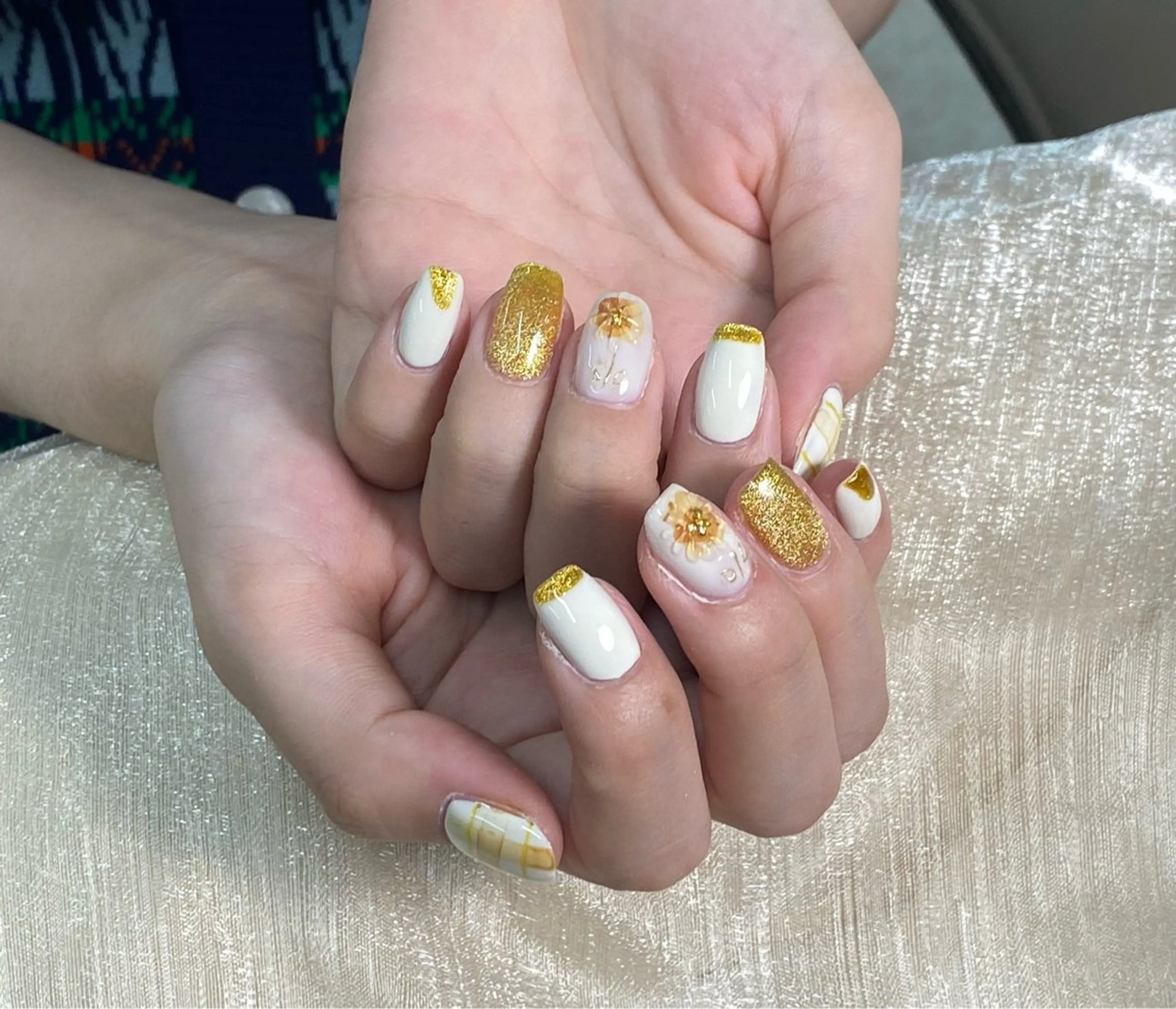 ネイル ハンドネイル ハンドケア ToliyDeliy Keilyのネイルデザイン