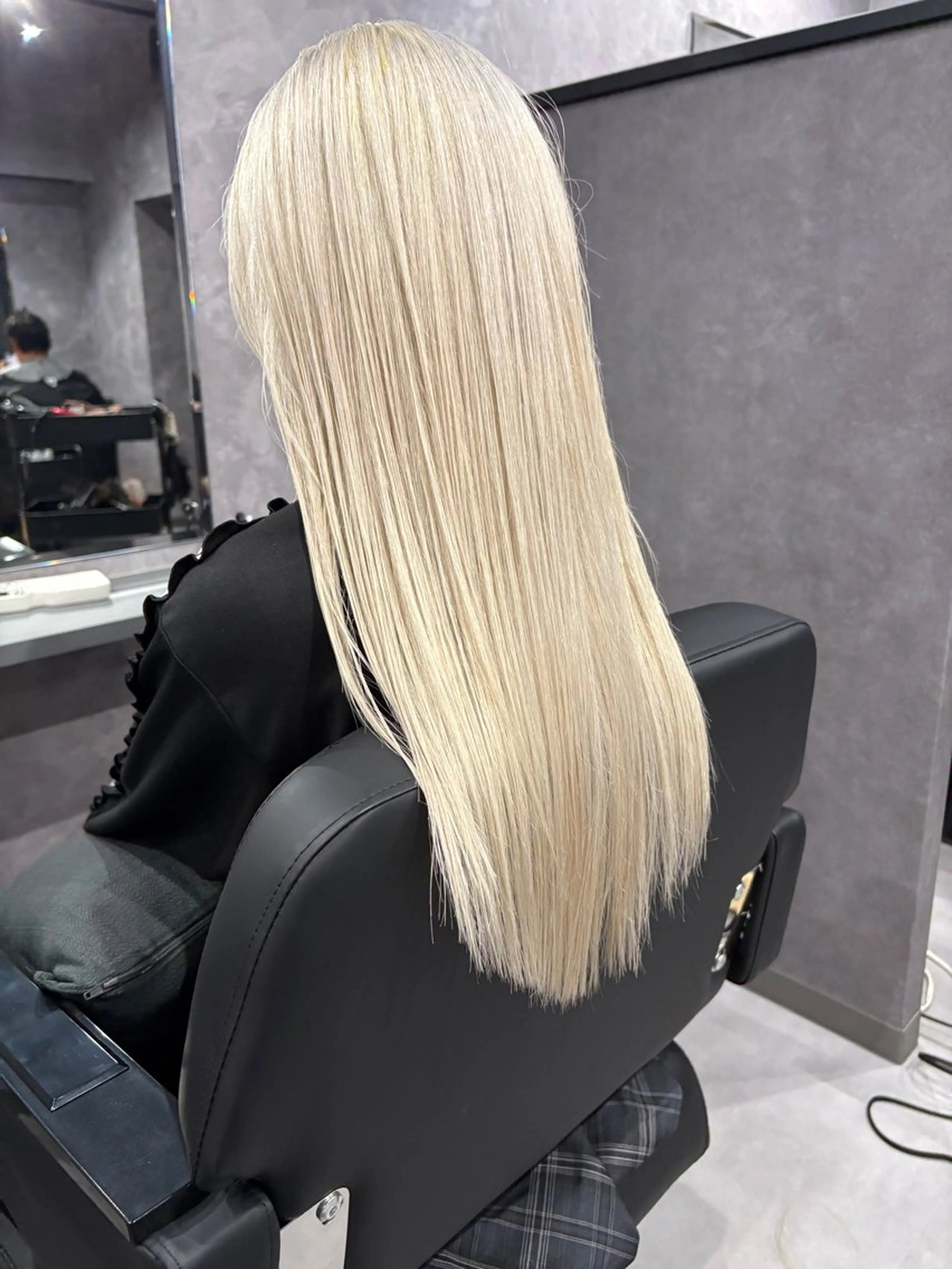 ロング カラー ブリーチ ケアブリーチ ダブルカラー ブリーチなしカラー エクステ ヘアカラー トリートメント nameless髪質 改善ブリーチ心斎橋のヘアスタイル