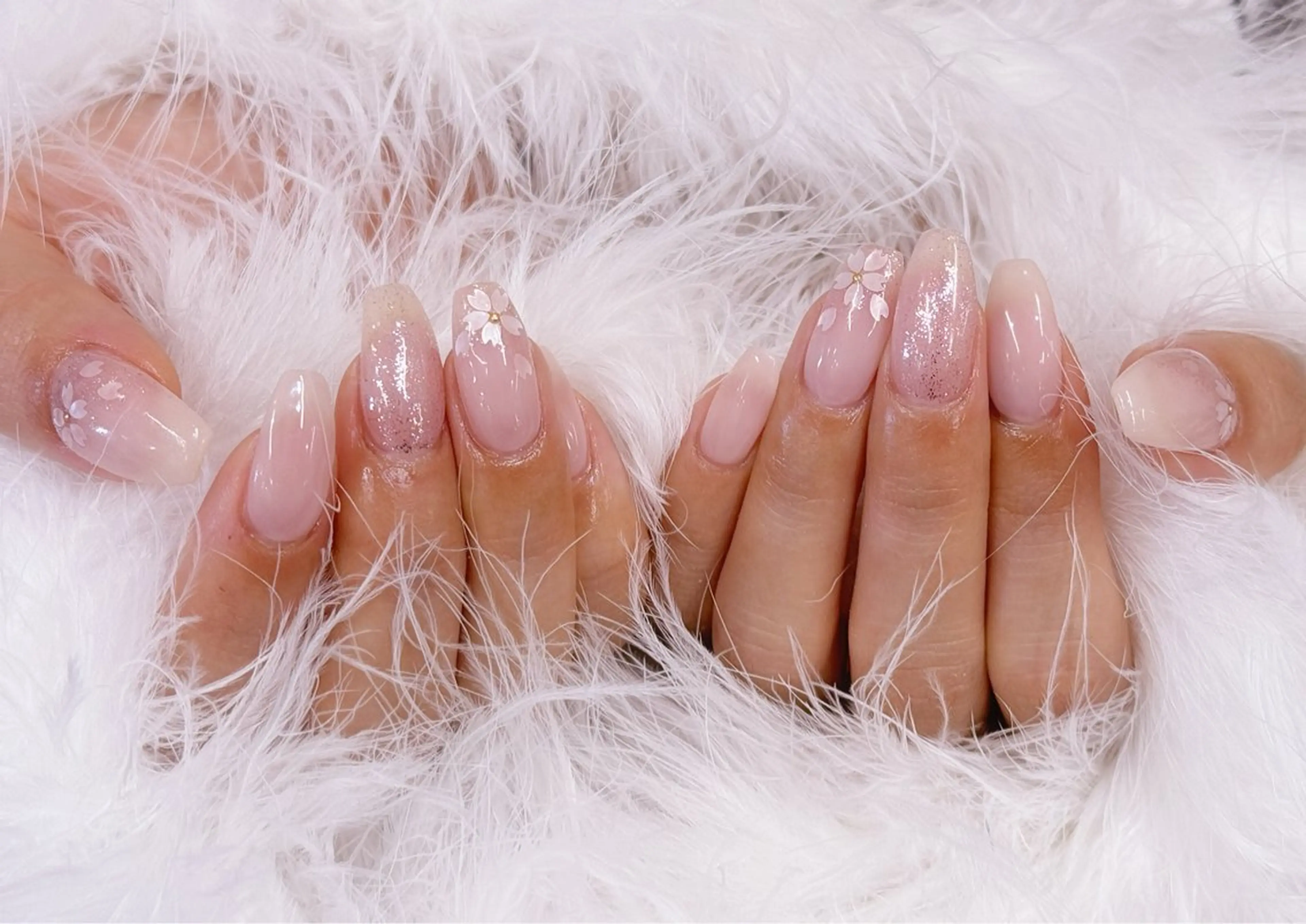 ネイル アートネイル フラッシュネイル フラワーネイル ジェルネイル ガーリー ハンドネイル Puti nailのネイルデザイン