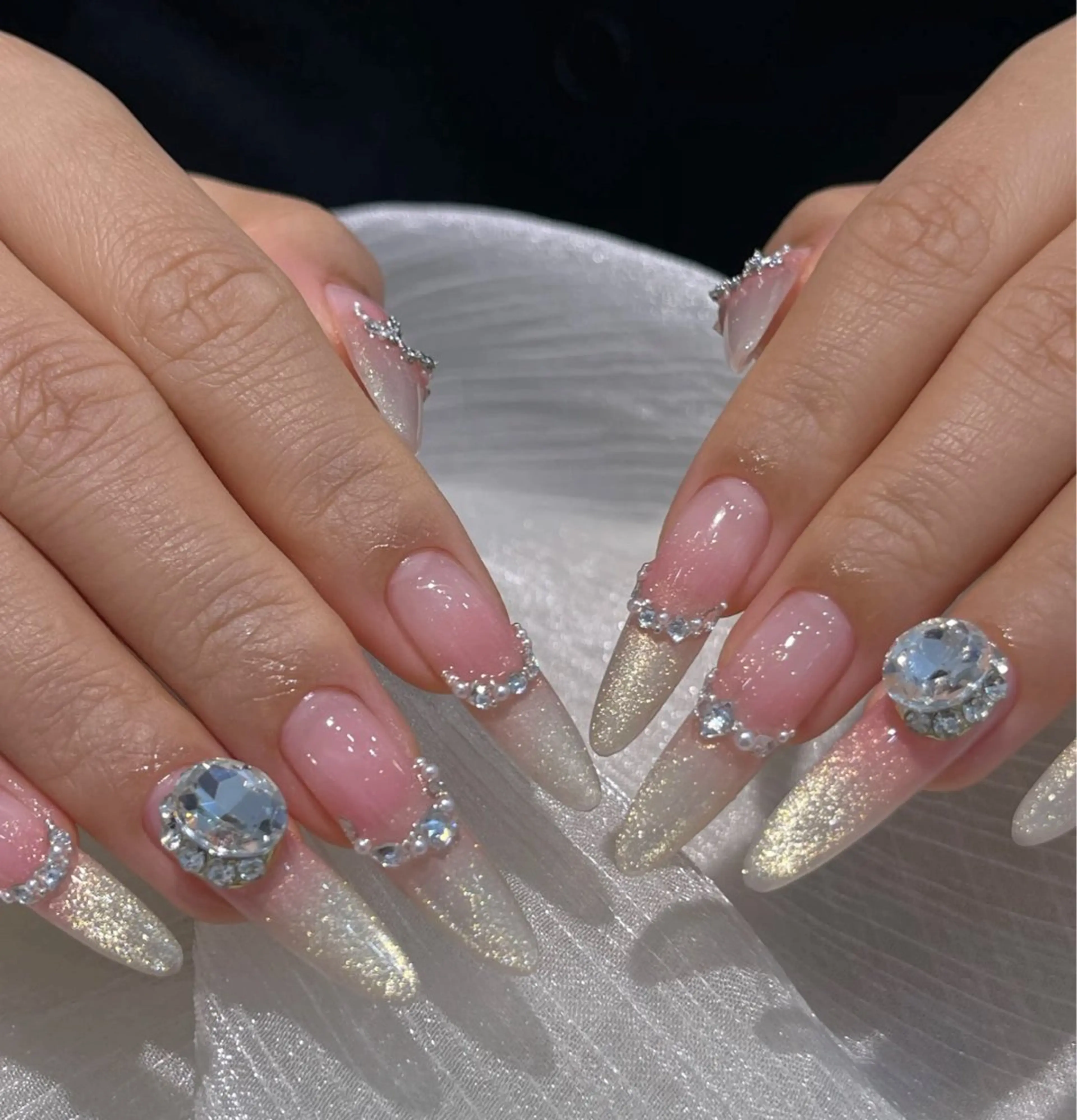 ネイル ハンドネイル Dola Nail ユキンイのネイルデザイン