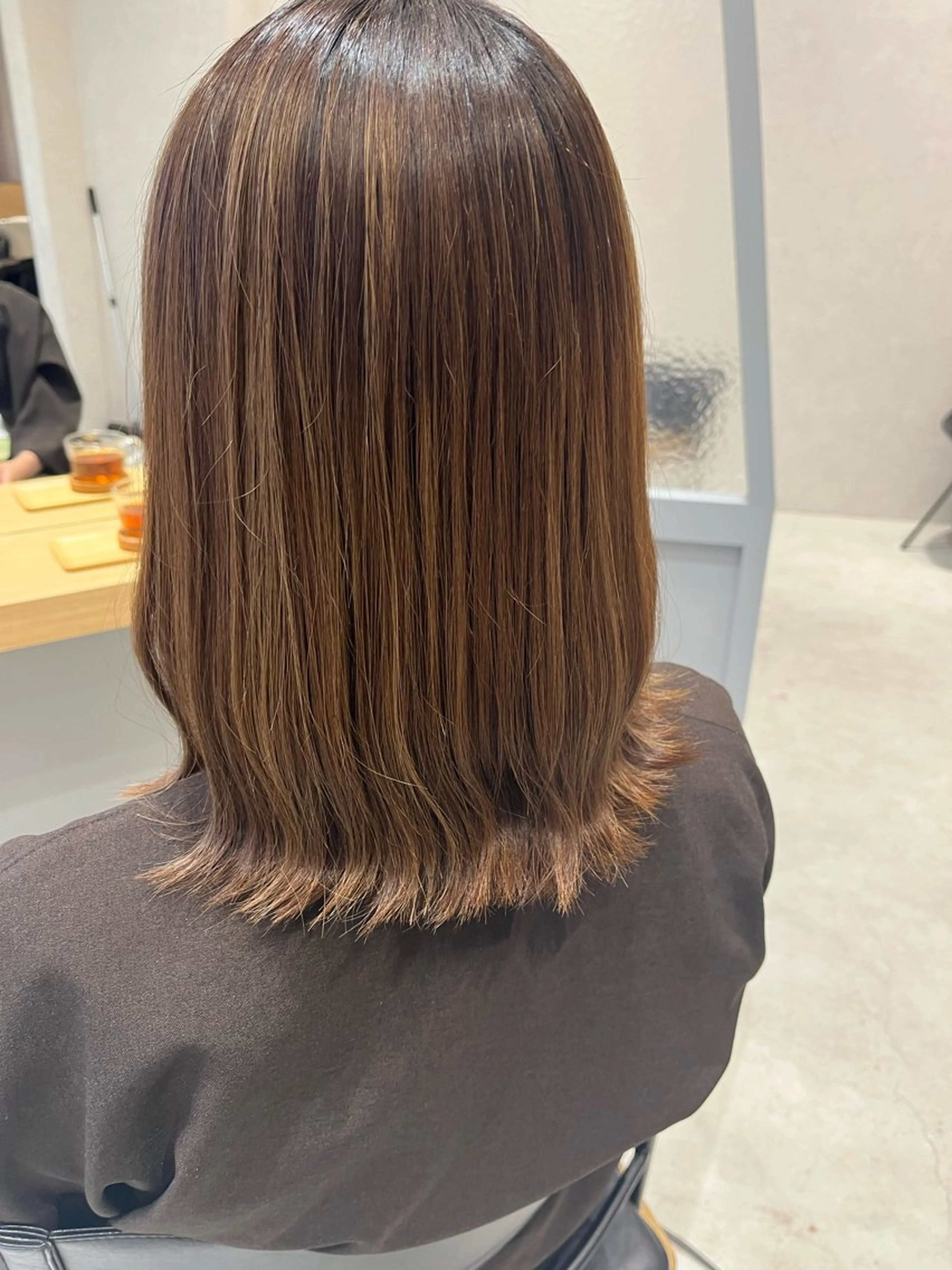 ミディアム 斉藤 果音のヘアスタイル
