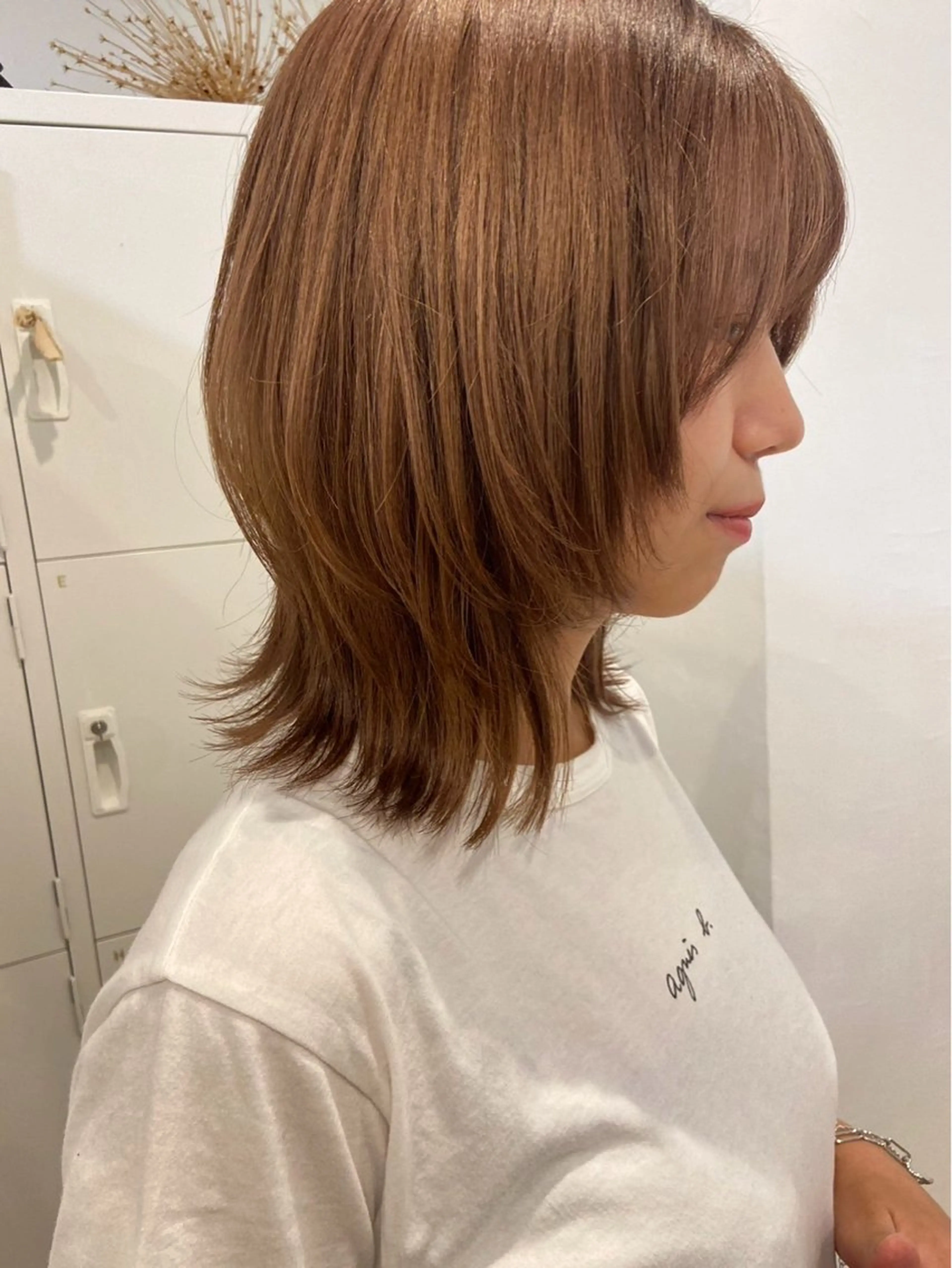 ミディアム ウルフカット オリーブ/ ナカミネアキナのヘアスタイル