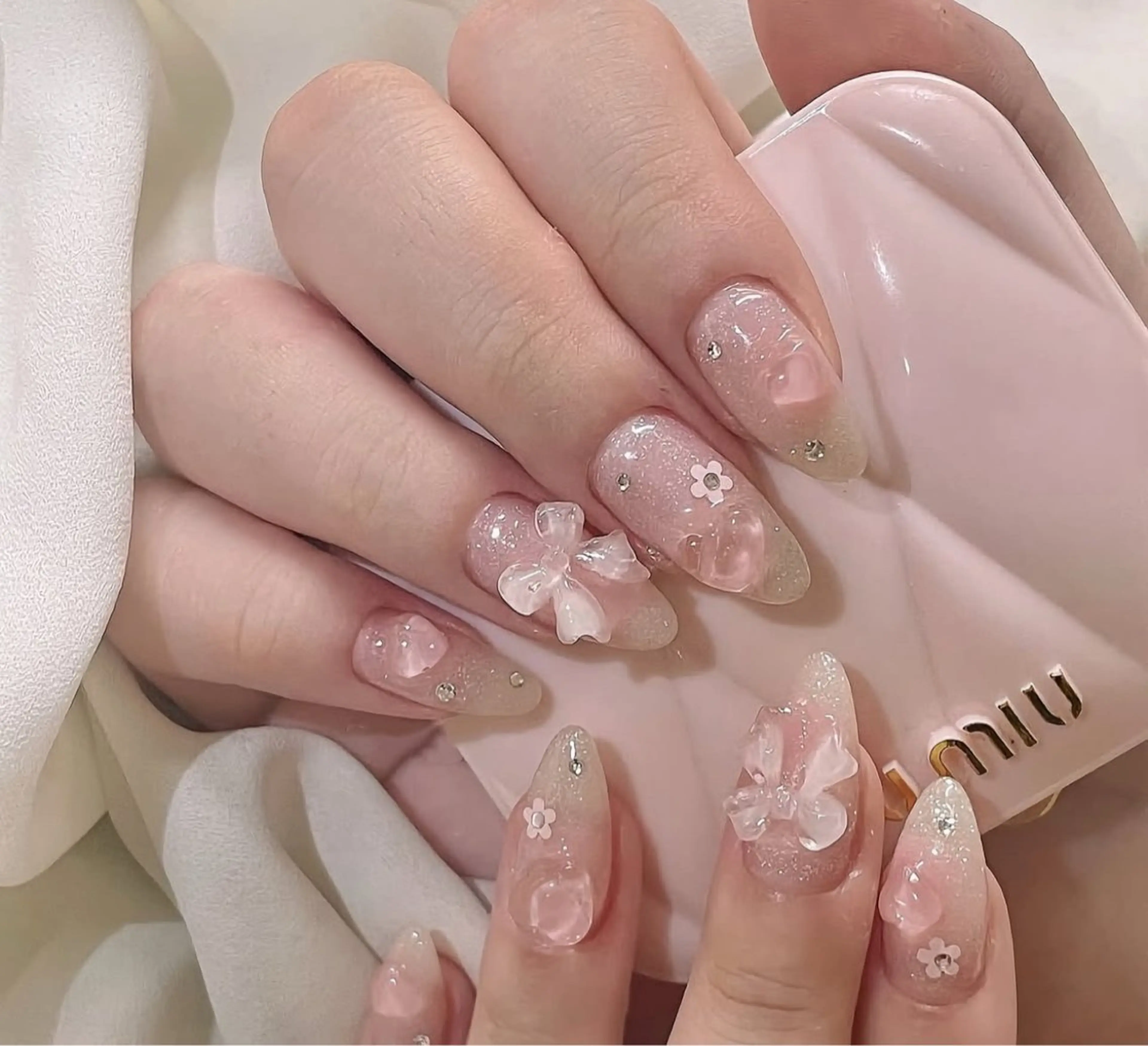 ネイル アートネイル フラワーネイル フレンチネイル ジェルネイル グラデーション ハンドネイル Ryunail所属・ryunail shinokuboのネイルデザイン