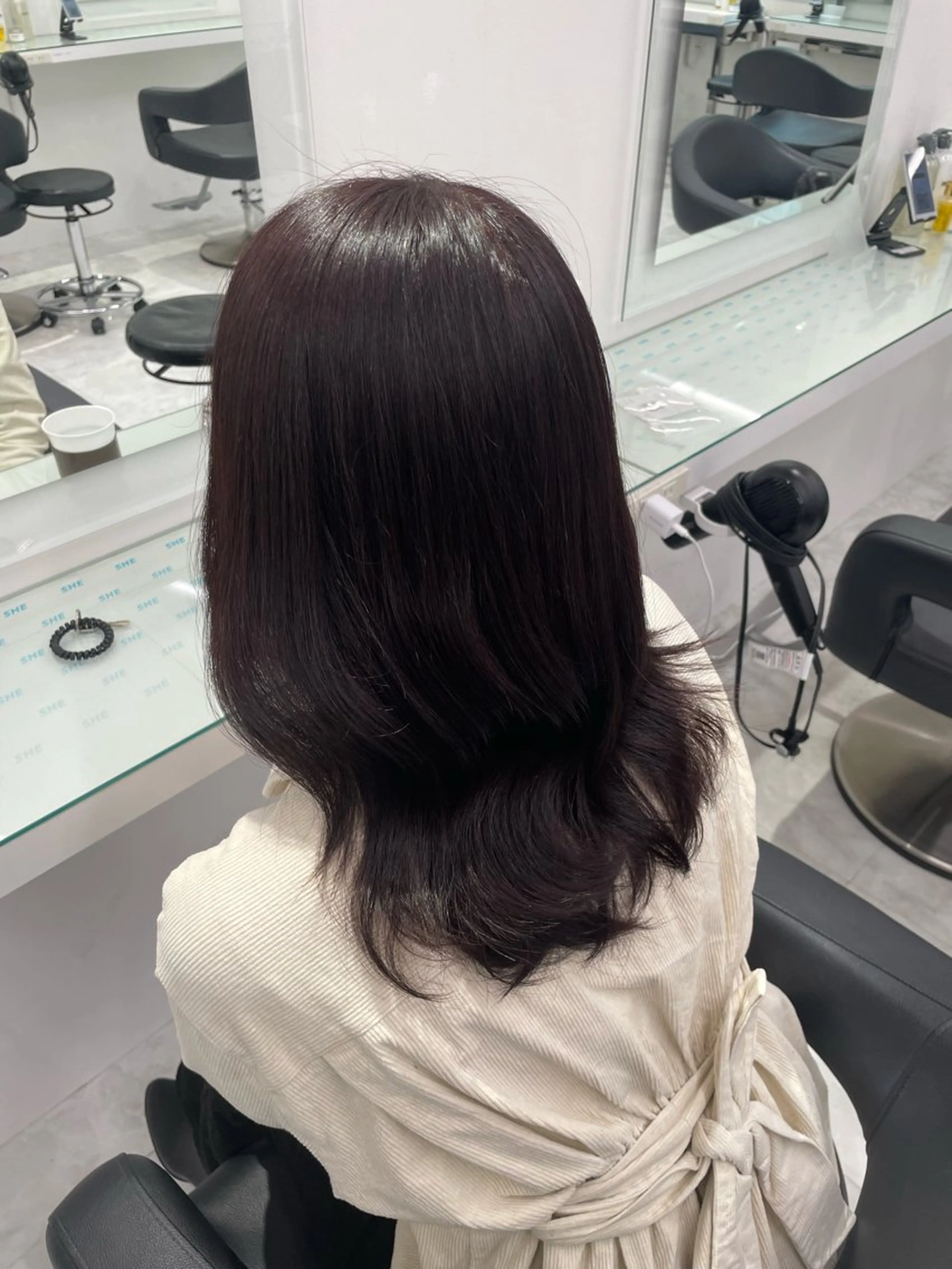 セミロング カラー ヘアカラー トリートメント トレンド暖色ヘア🍒 miu🍒のヘアスタイル