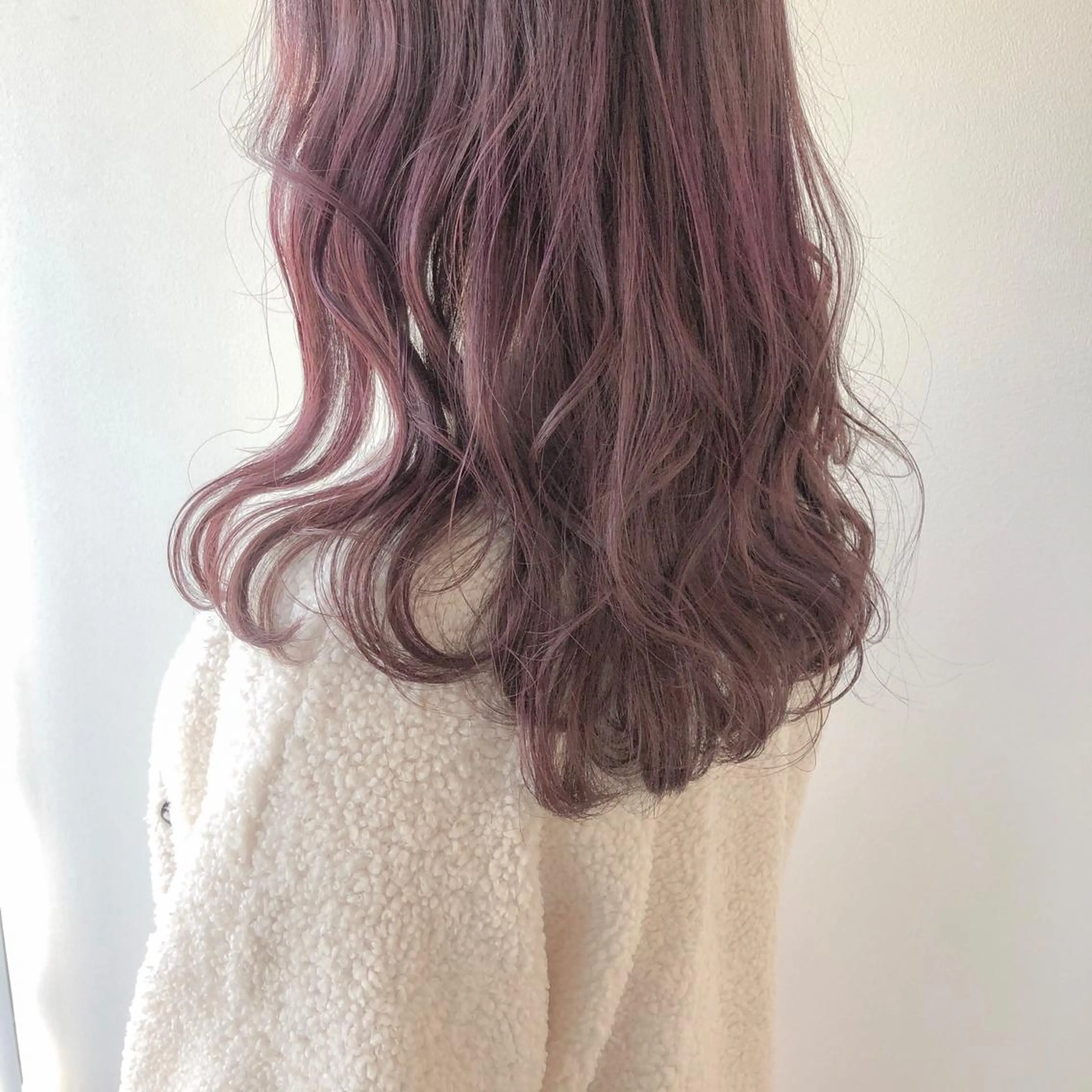 ロング カラー ヘアアレンジ ピンクカラー autre所属・大久保 ひでなりのヘアスタイル