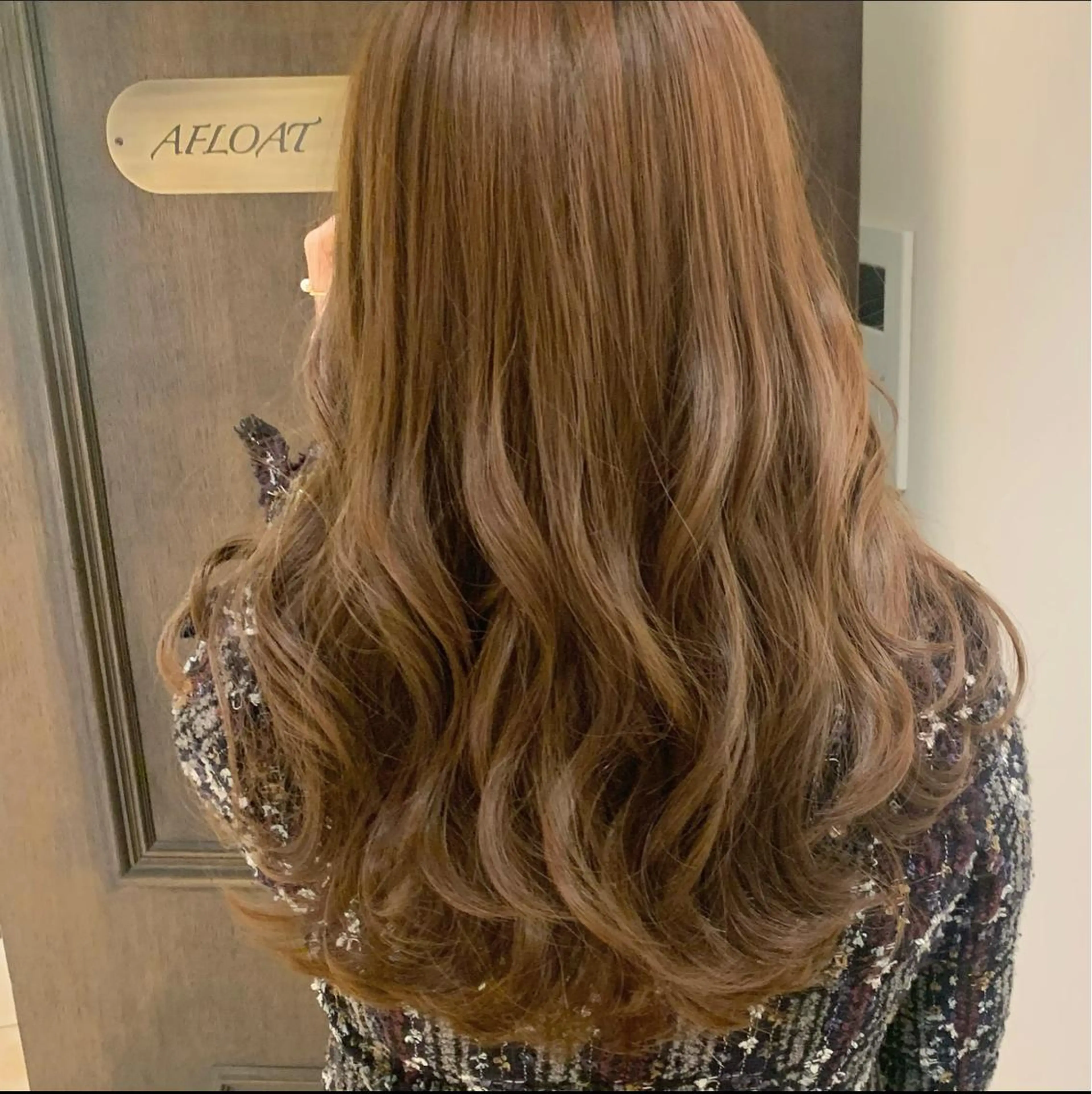 ロング レイヤーカット カット ヘアカラー トリートメント 🧡くびれヘア/前髪 顔周り🧡久原結衣のヘアスタイル