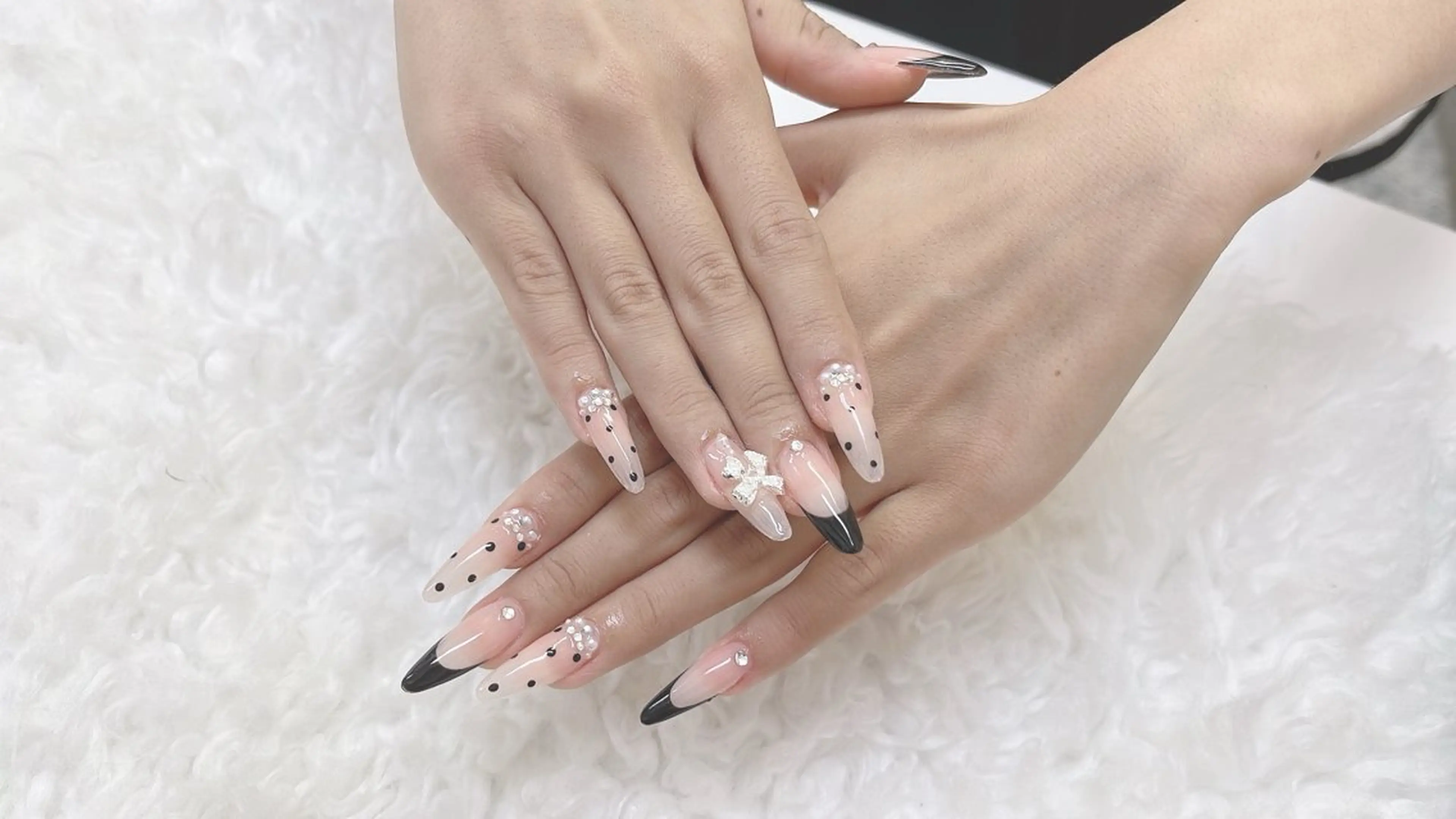 ネイル ハンドネイル MIYA  nail&   eyelash所属・MIYA NAIL シシのネイルデザイン