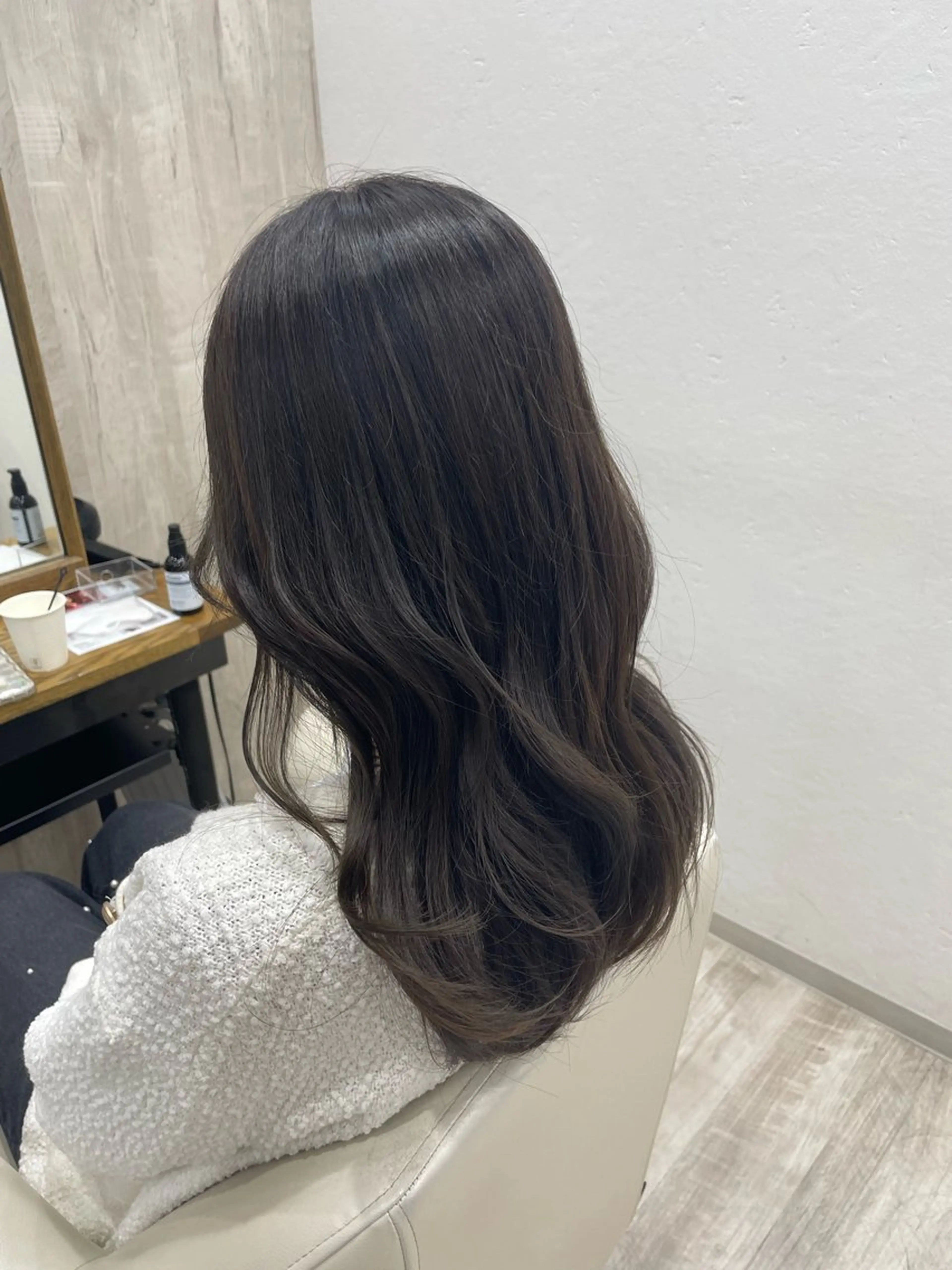 ロング アッシュ アッシュグレー アッシュグレージュ ロング Regarita【レガリタ】所属・小武海 俊太のヘアスタイル