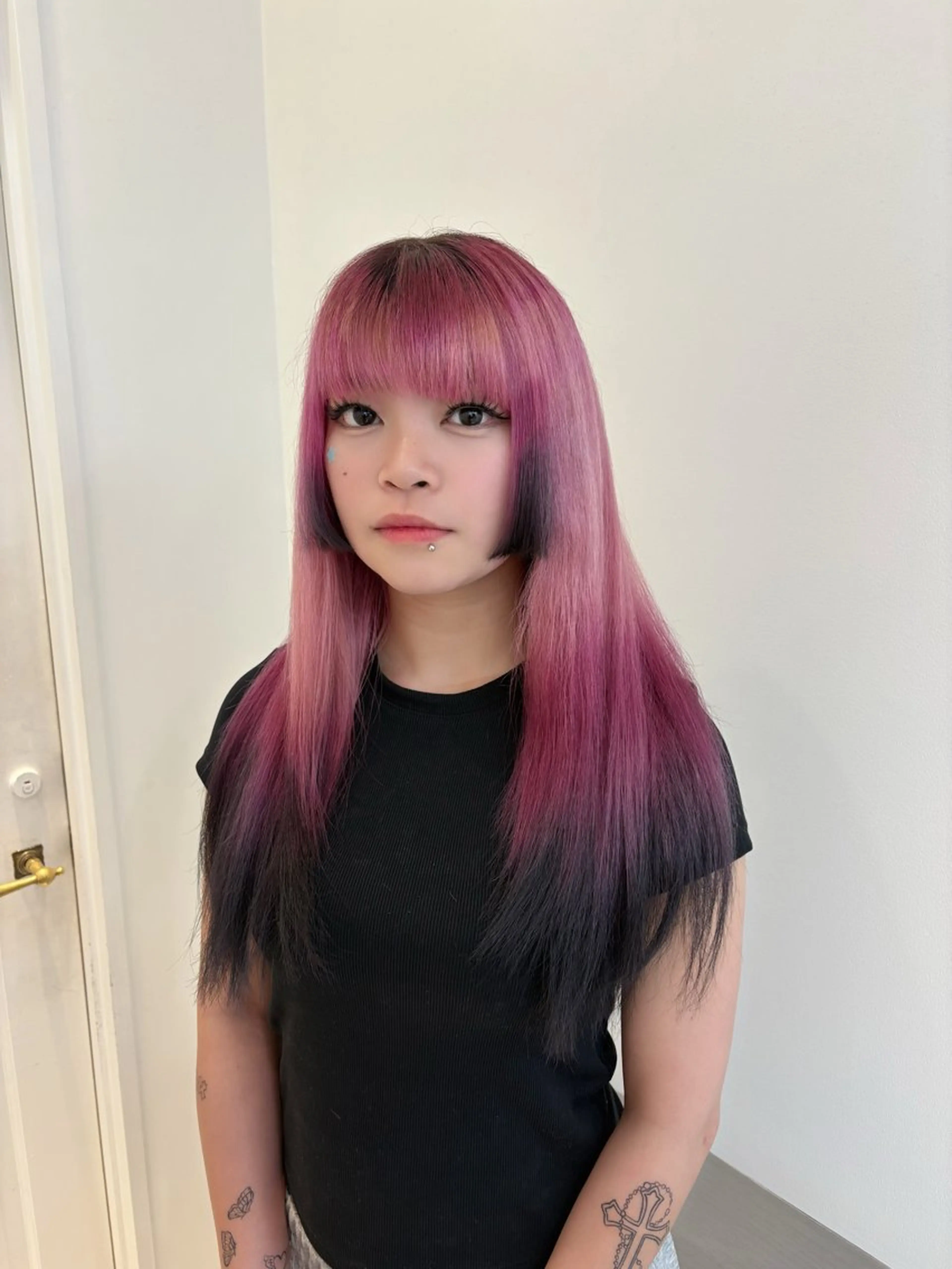 ミディアム カラー ヘアカラー トリートメント ハイトーン×デザイン 🪽🫧HIKARIのヘアスタイル