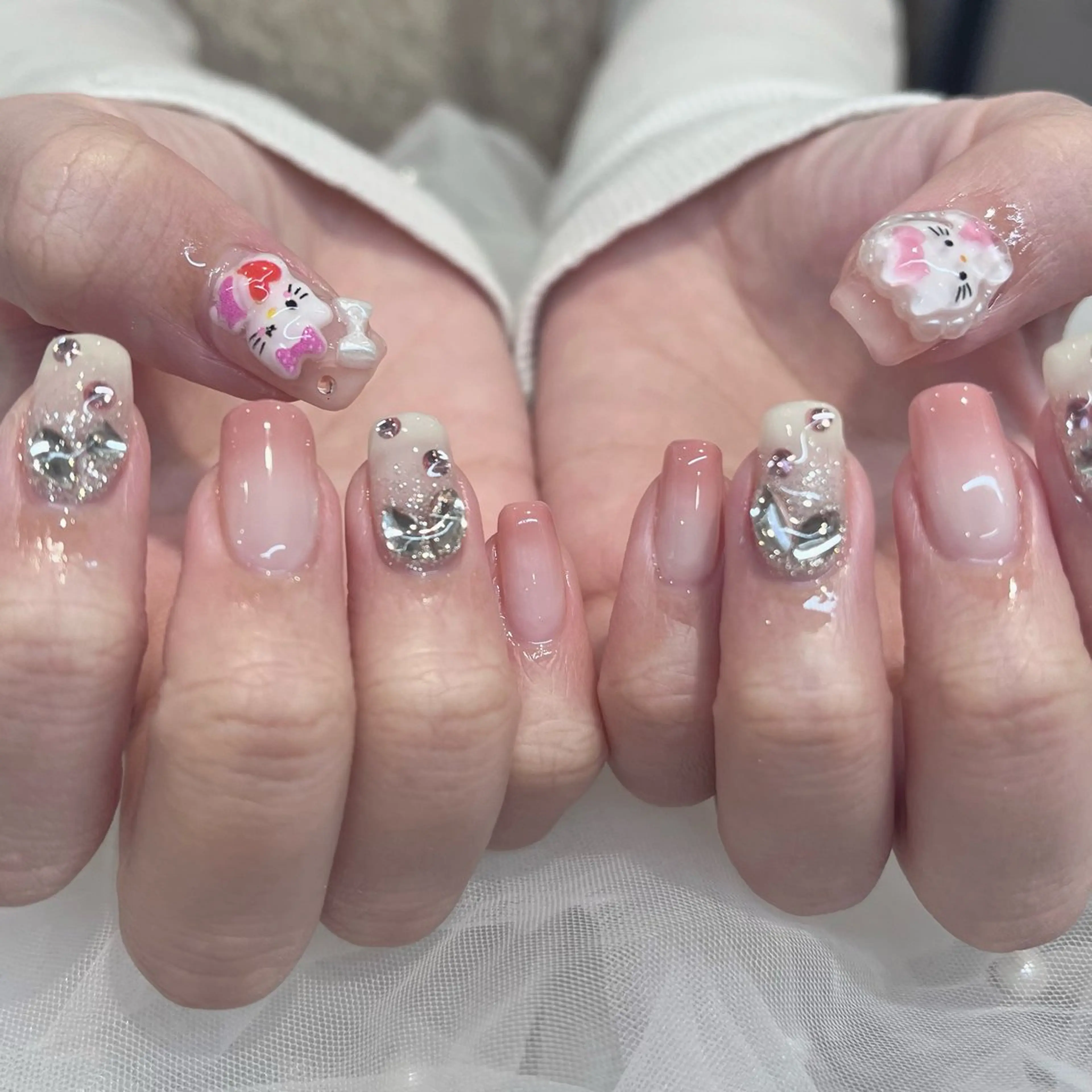ネイル ハンドネイル 内田 里穂のネイルデザイン