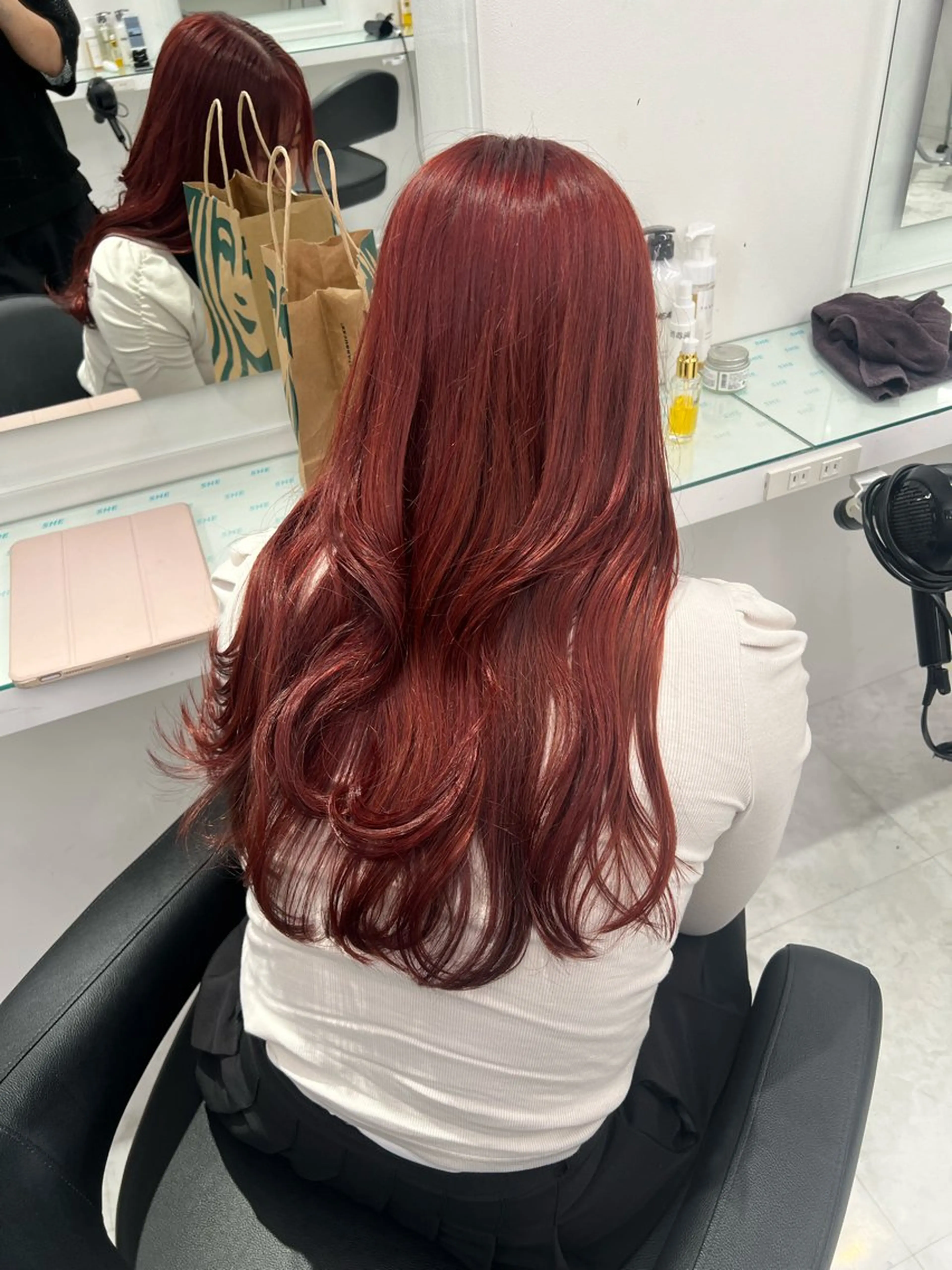 カラー ヘアカラー トリートメント ブリーチなし透明感 💗RYOTAのヘアスタイル