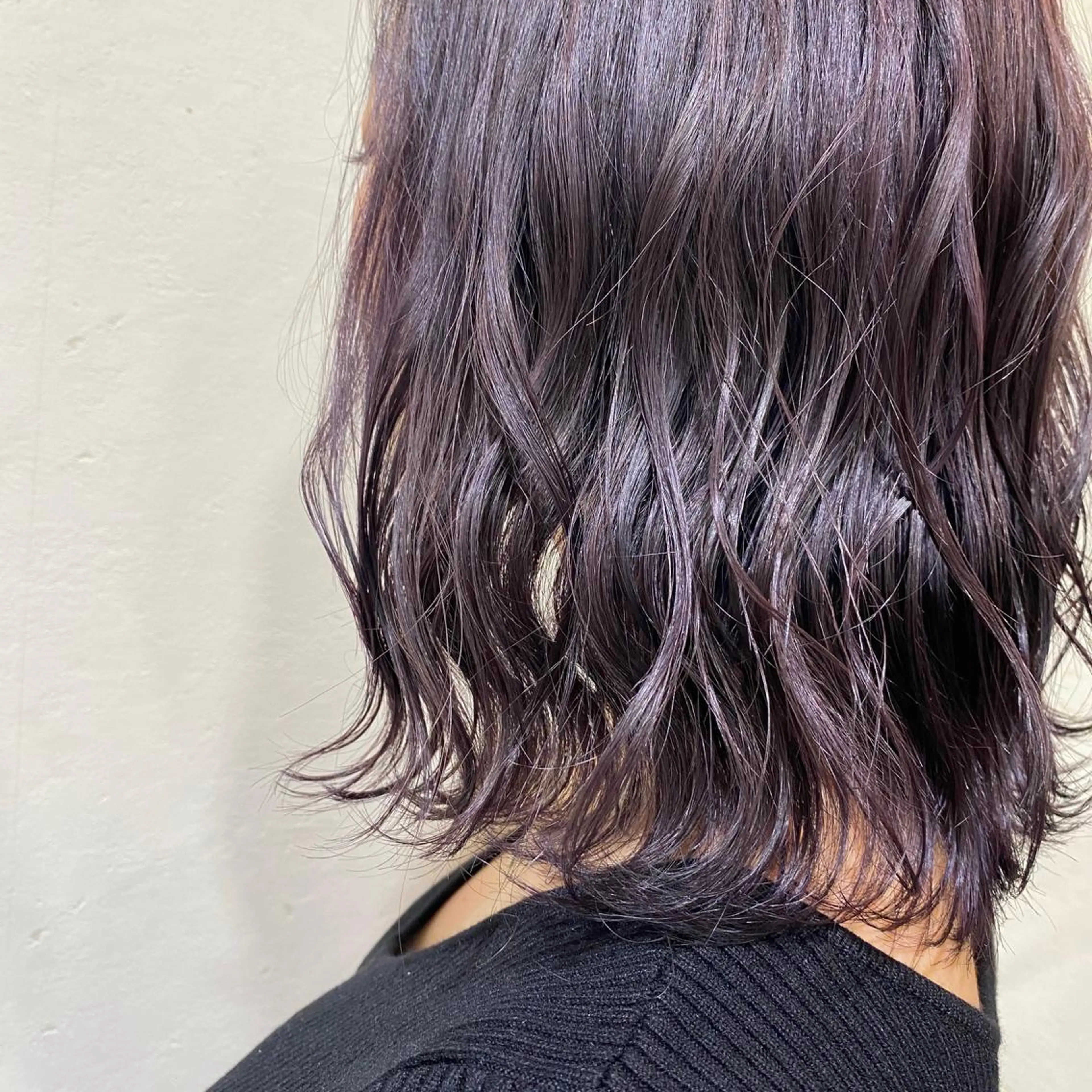 ミディアム カラー ラベンダーカラー mina .のヘアスタイル