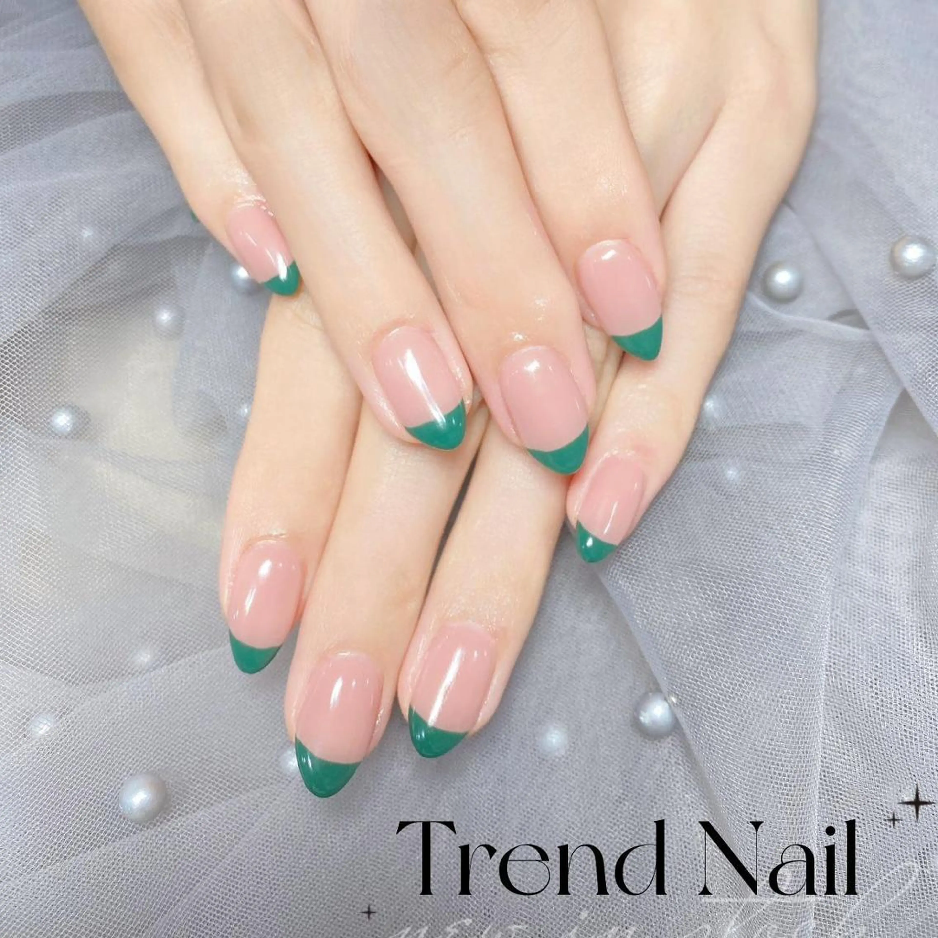 ショート ハンドネイル トレンド ネイル スタジオのネイルデザイン