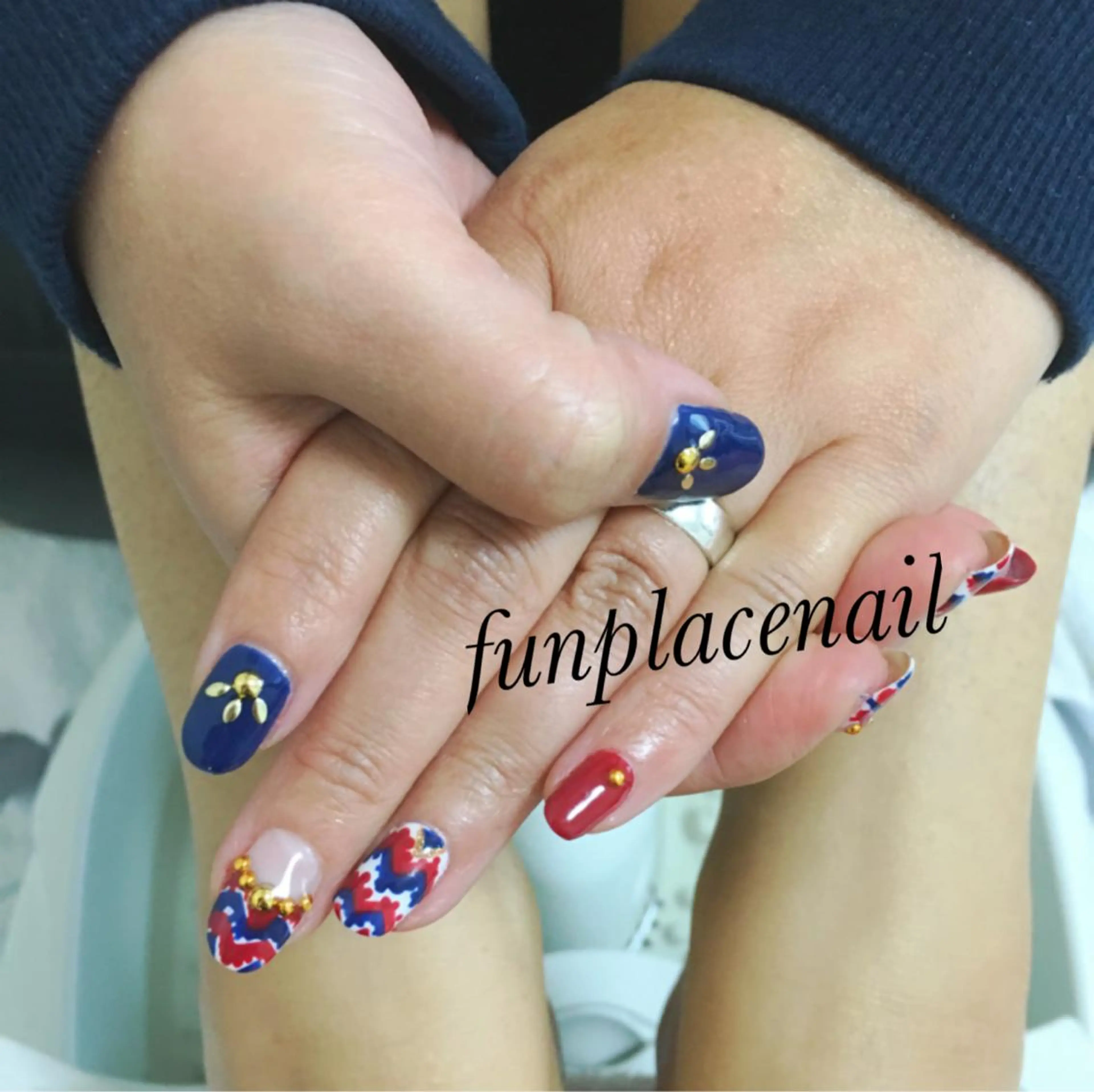 ショート ミディアム セミロング ロング カラー パーマ ヘアアレンジ キッズ ネイル マツエク・マツパ nail salon＆school felice所属・フェリーチェ瑞江店 新山のネイルデザイン