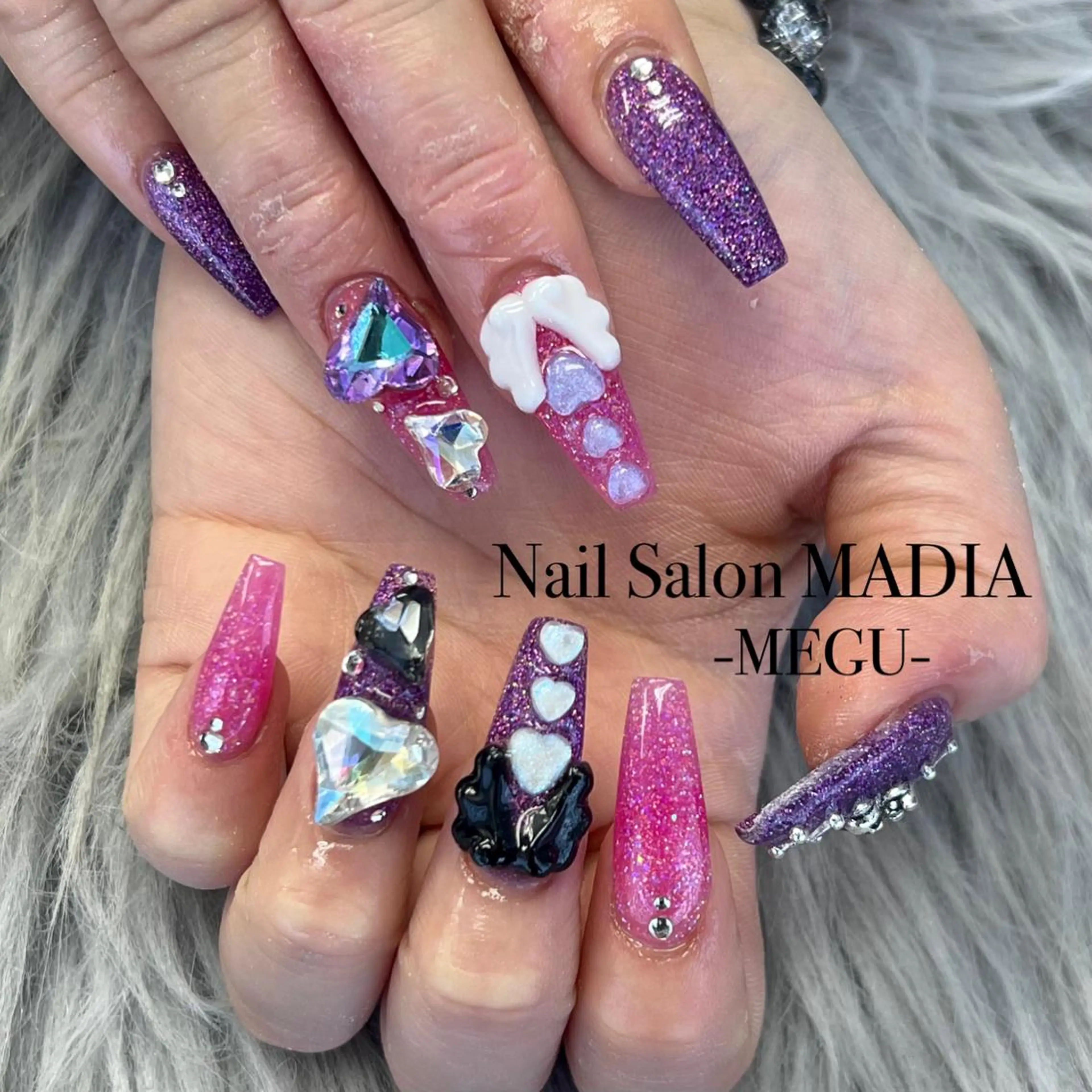 ネイル MADIA藤沢所属・MADIA MEGUのネイルデザイン