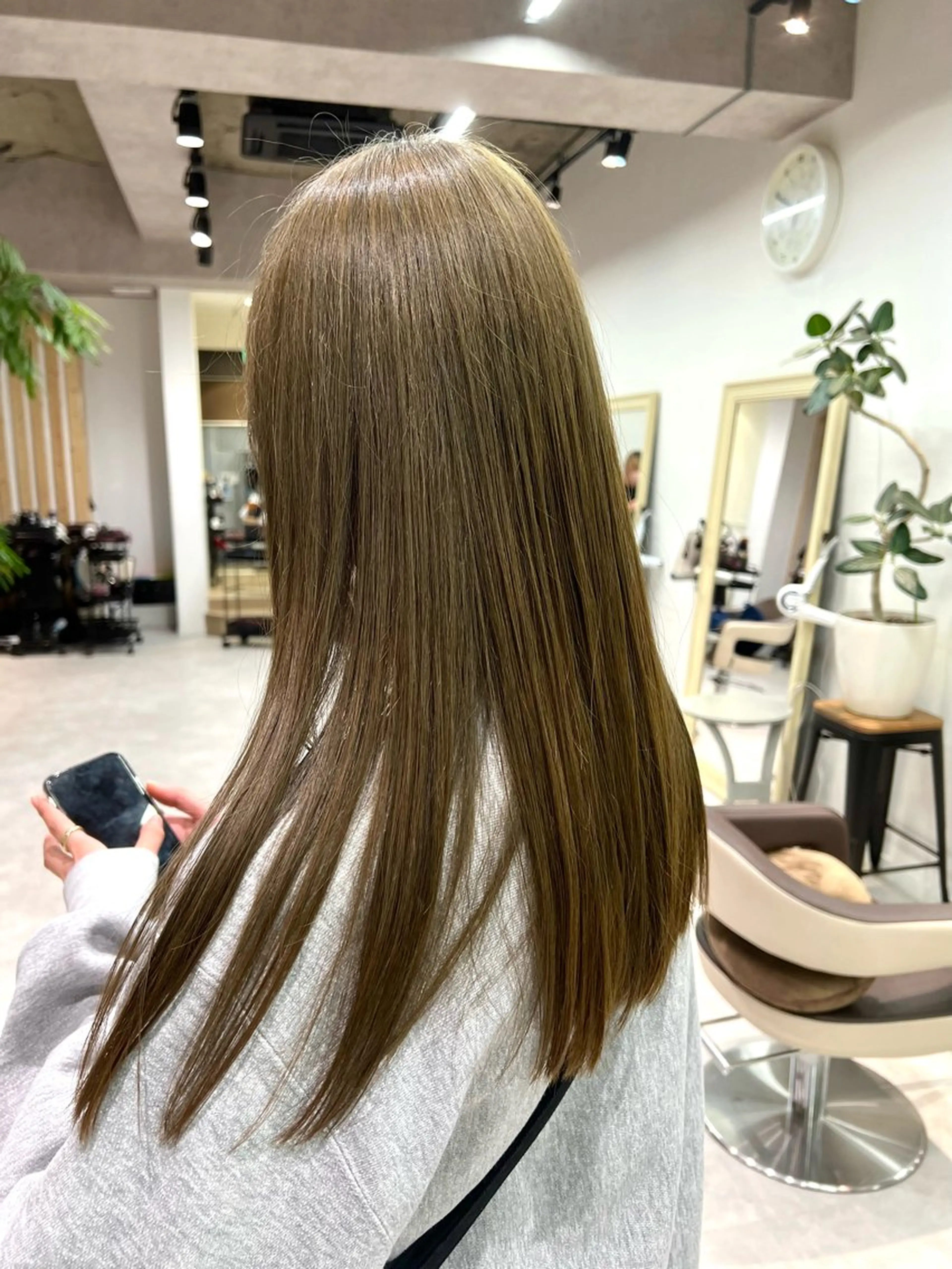ロング カラー ヘアカラー トリートメント 艶カラー/ハイトーン /トリートメントのヘアスタイル