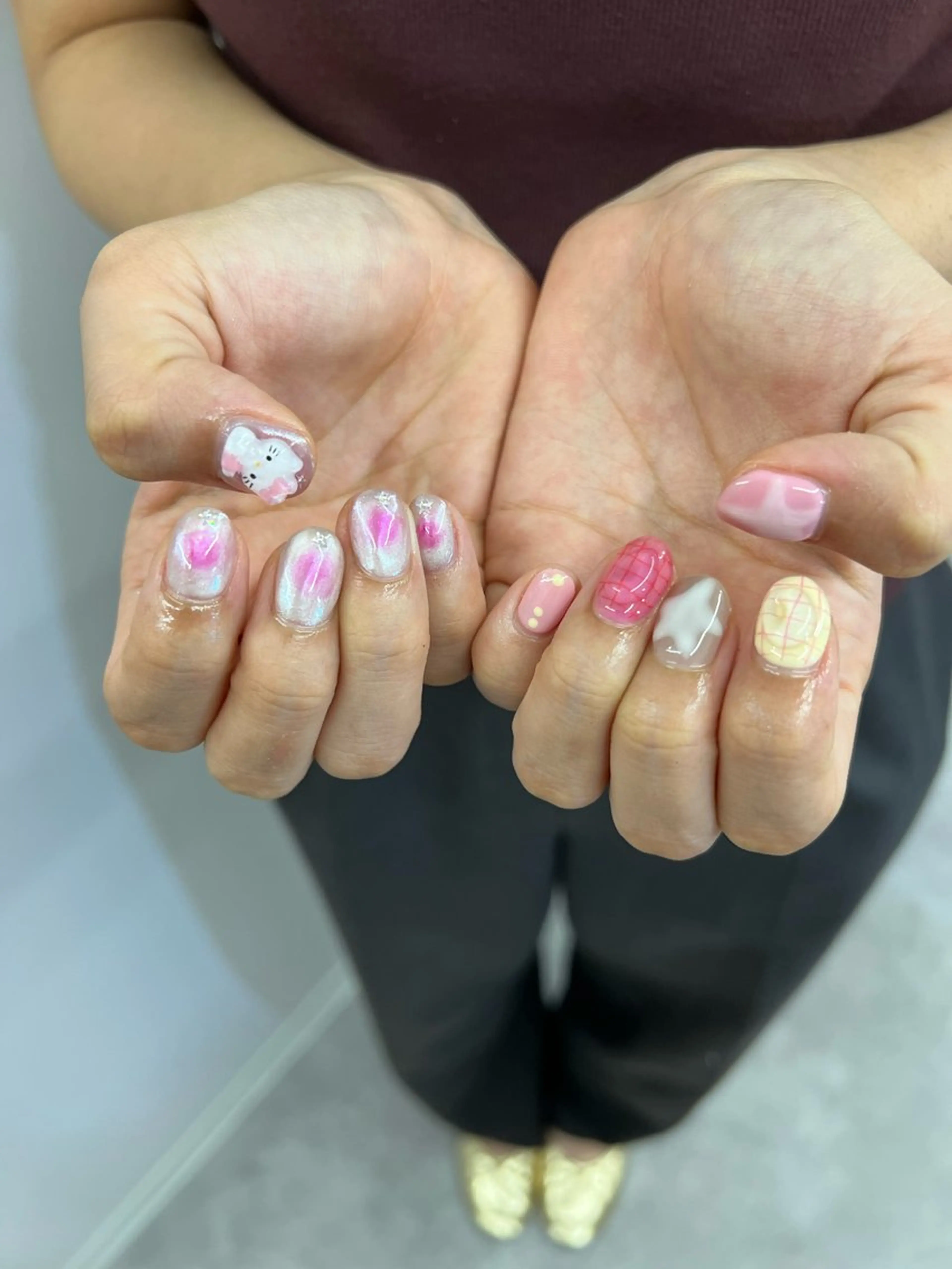 ネイル チークネイル ジェルネイル 韓国ネイル マグネットネイル ニュアンスネイル ハンドネイル ハンドケア Bana_ Nailのネイルデザイン