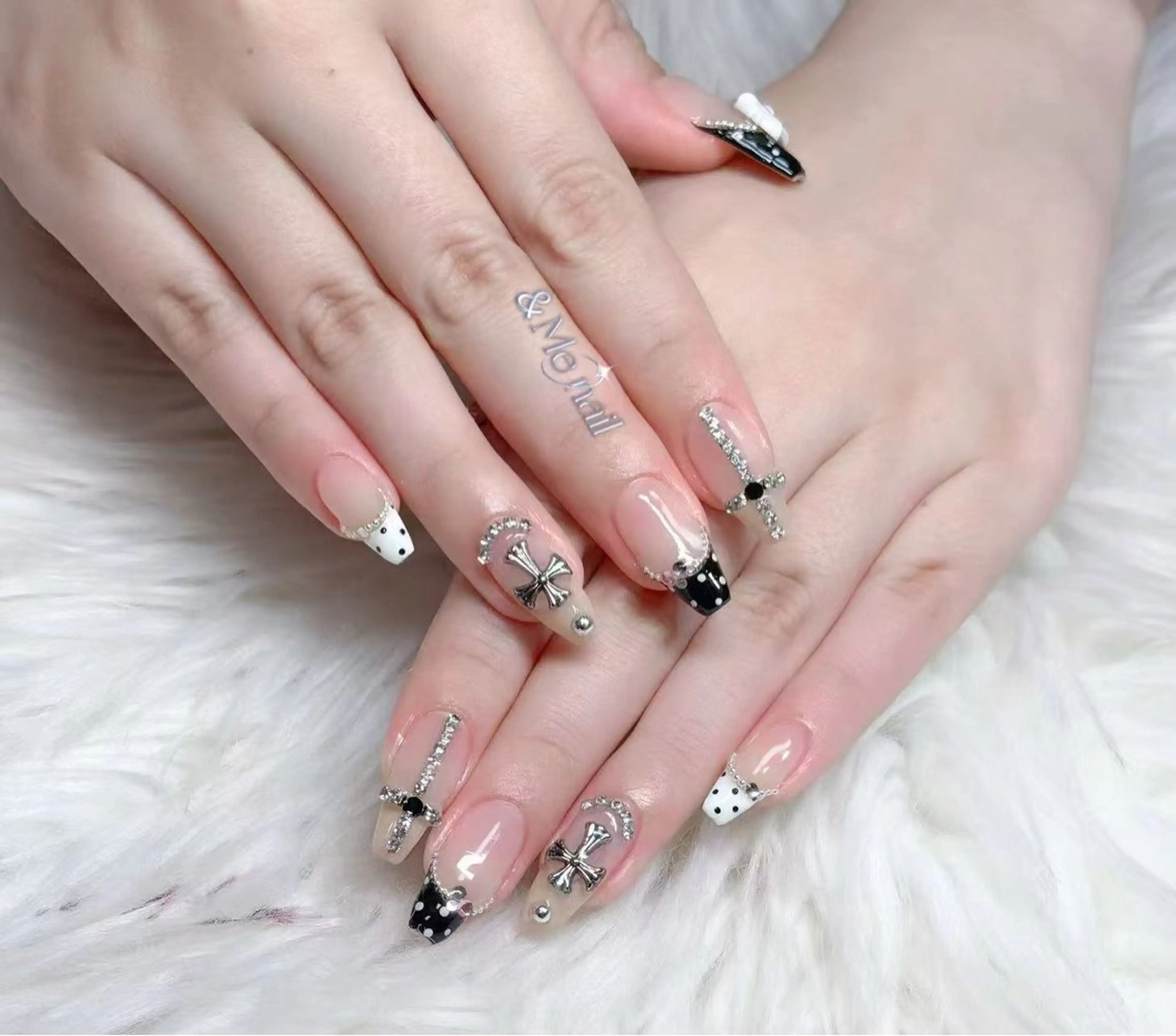 ネイル ハンドネイル Fukuda シュウのネイルデザイン