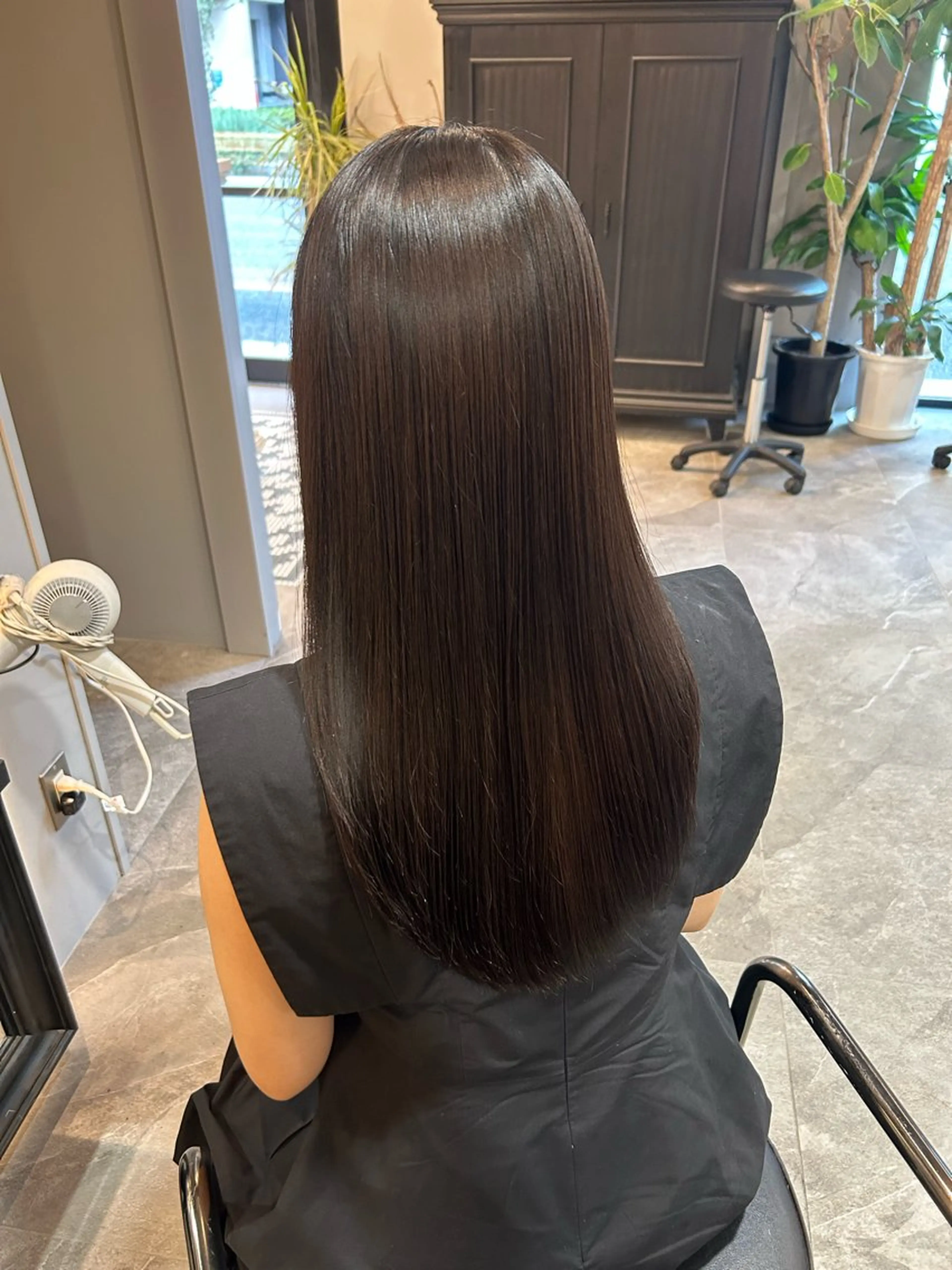 ロング 酸性ストレート カット ヘアカラー パーマ 縮毛矯正 トリートメント 艶髪/髪質改善 yukaのヘアスタイル