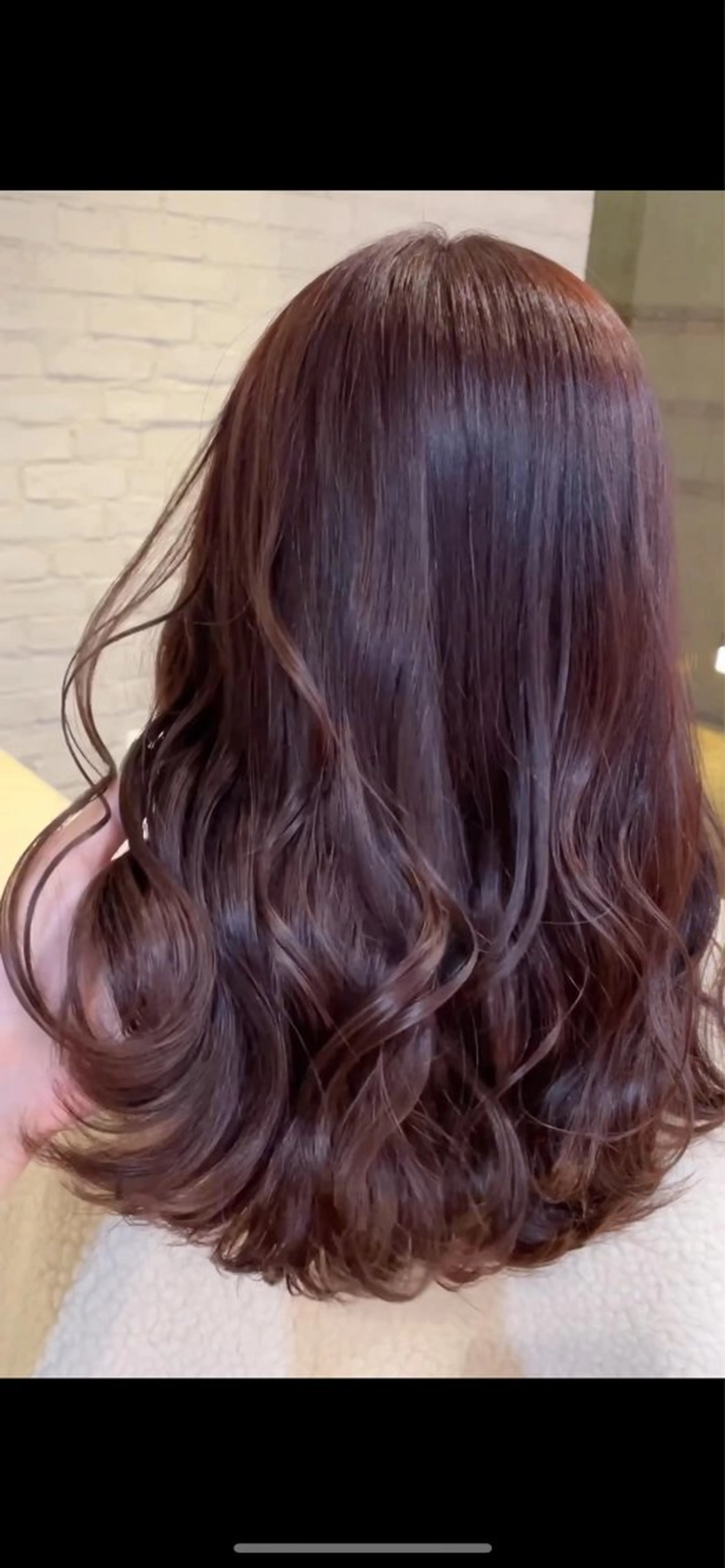 ロング カラー ボルドーカラー ブラウンカラー カシス ピンクカラー ピンクブラウン カット ヘアカラー トリートメント BEBE所属・ブリーチなし 透明感カラーKANAのヘアスタイル