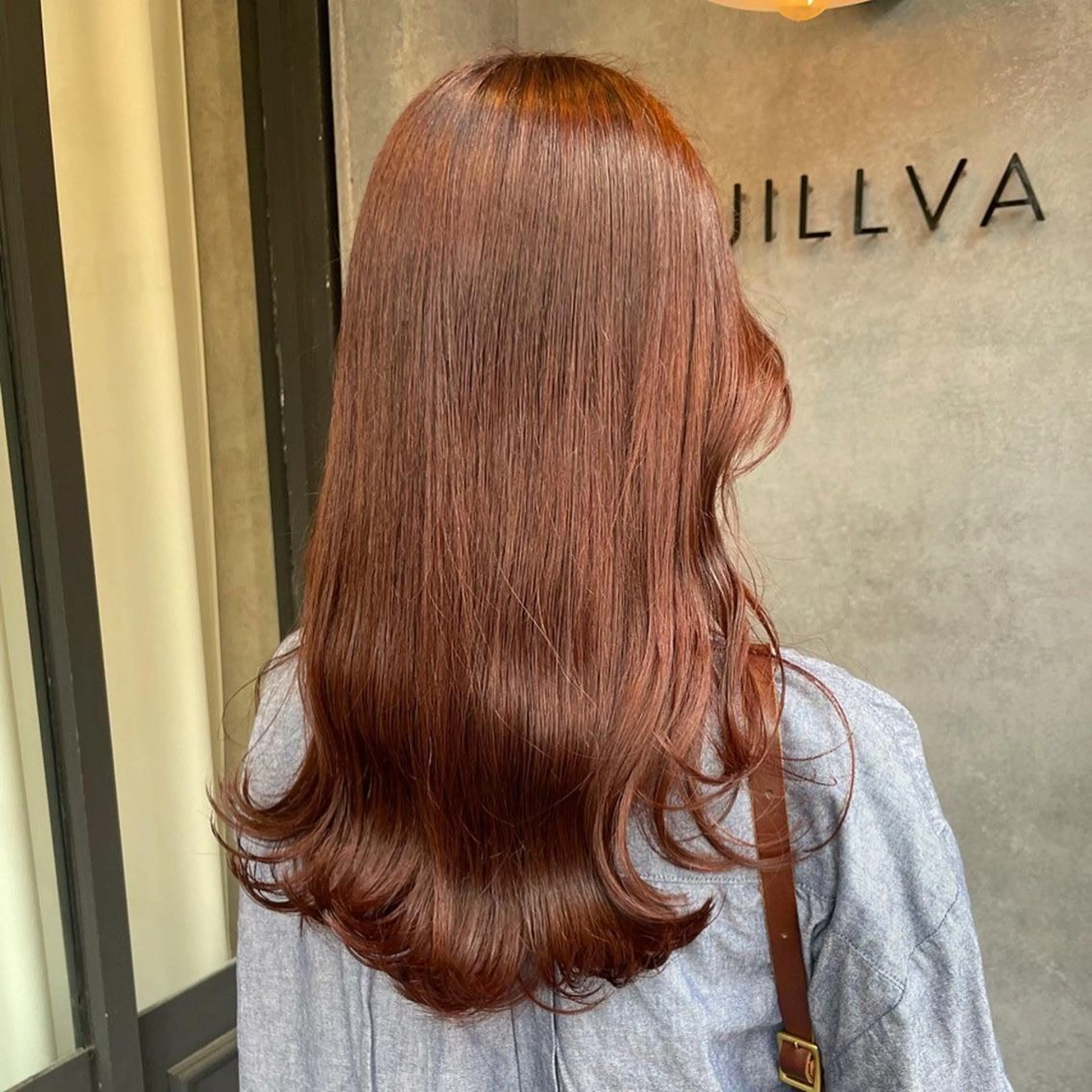 セミロング カラー パーマ ヘアアレンジ アディクシーカラー アッシュ バレイヤージュ ベージュカラー ブリーチ newi grande 横浜店のヘアスタイル