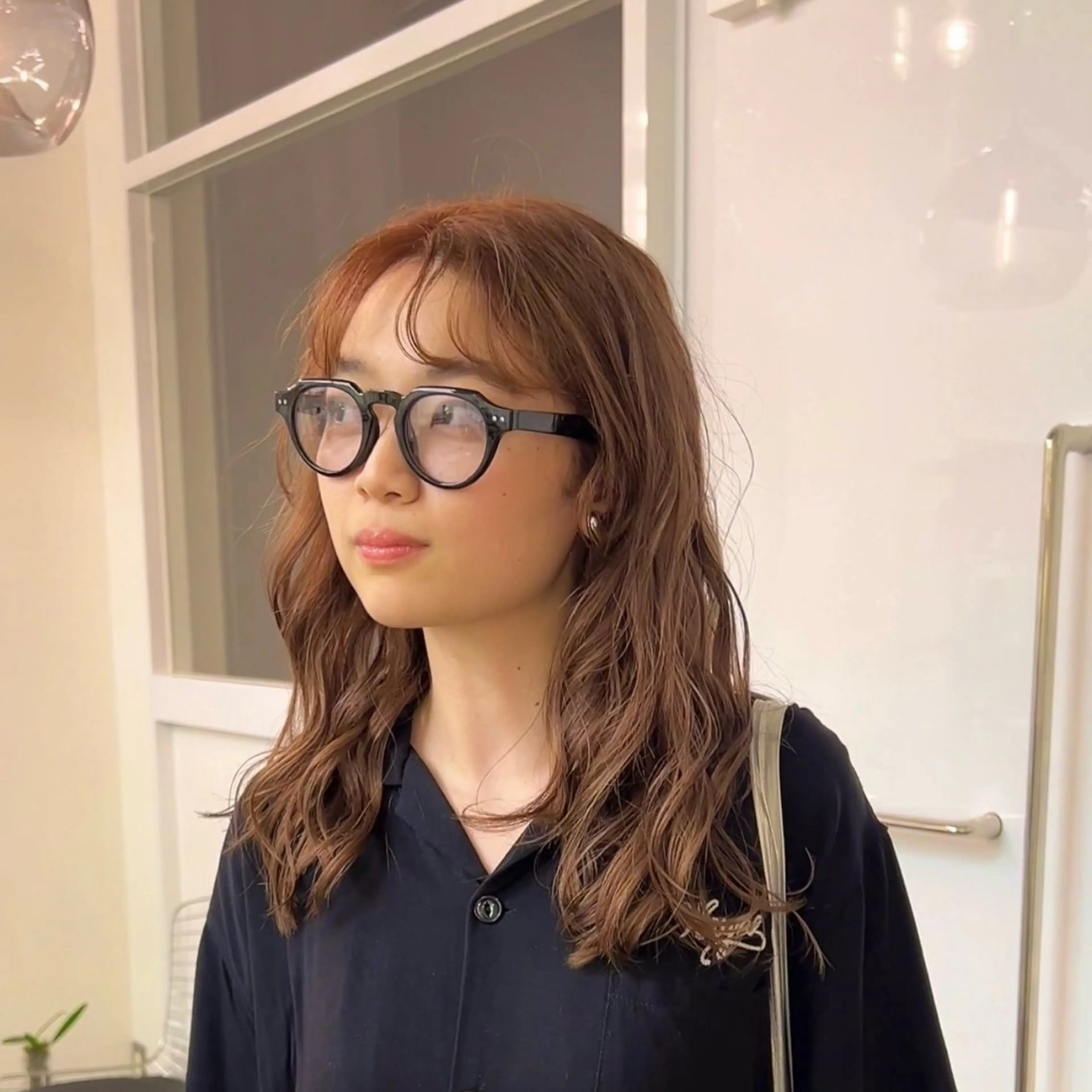 ミディアム カラー パーマ ミディアムパーマ オレンジ カット ヘアカラー クロスパーマ× 透明感カラー✂︎のヘアスタイル