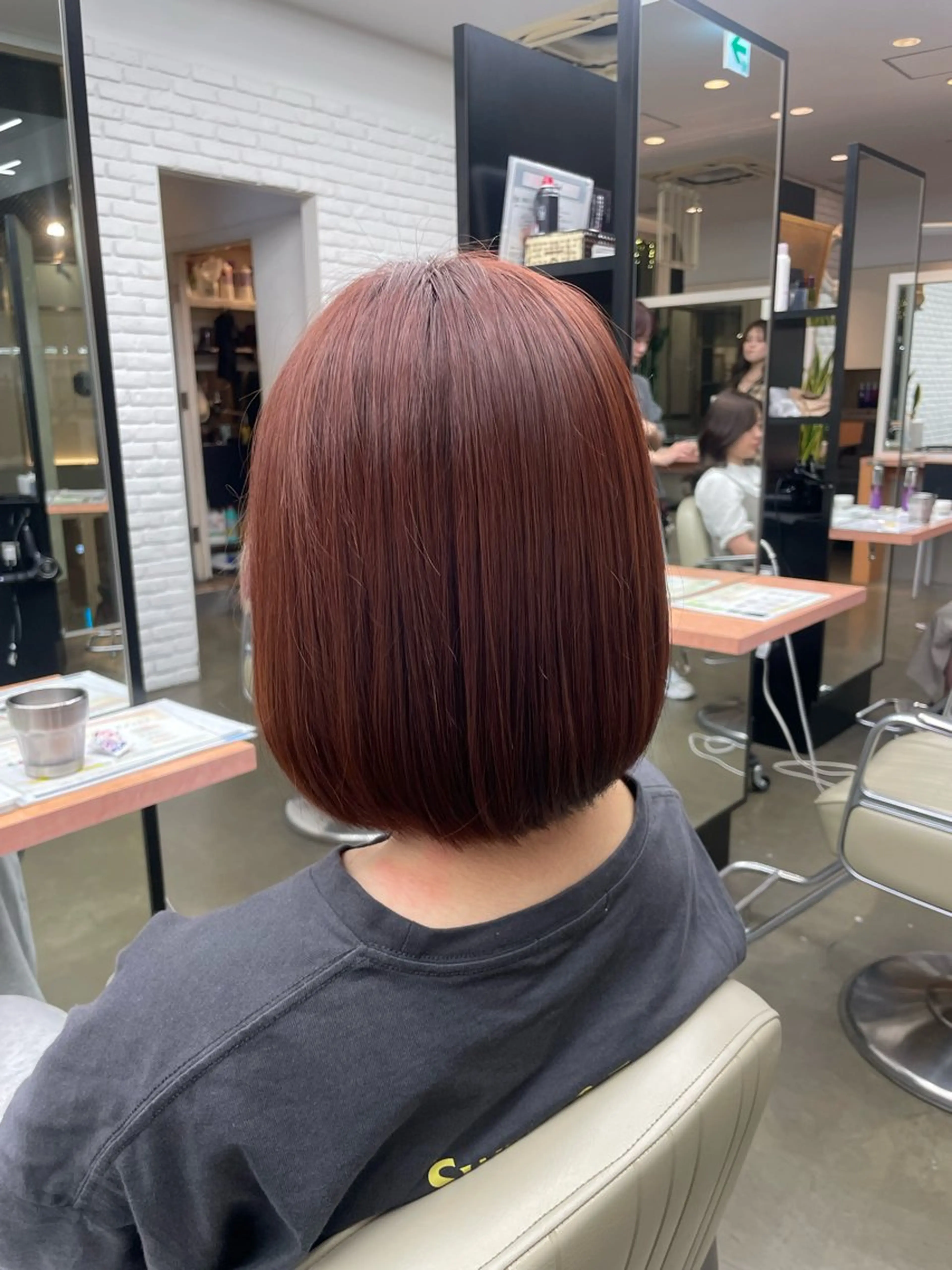 ショート カラー 近藤 理子のヘアスタイル