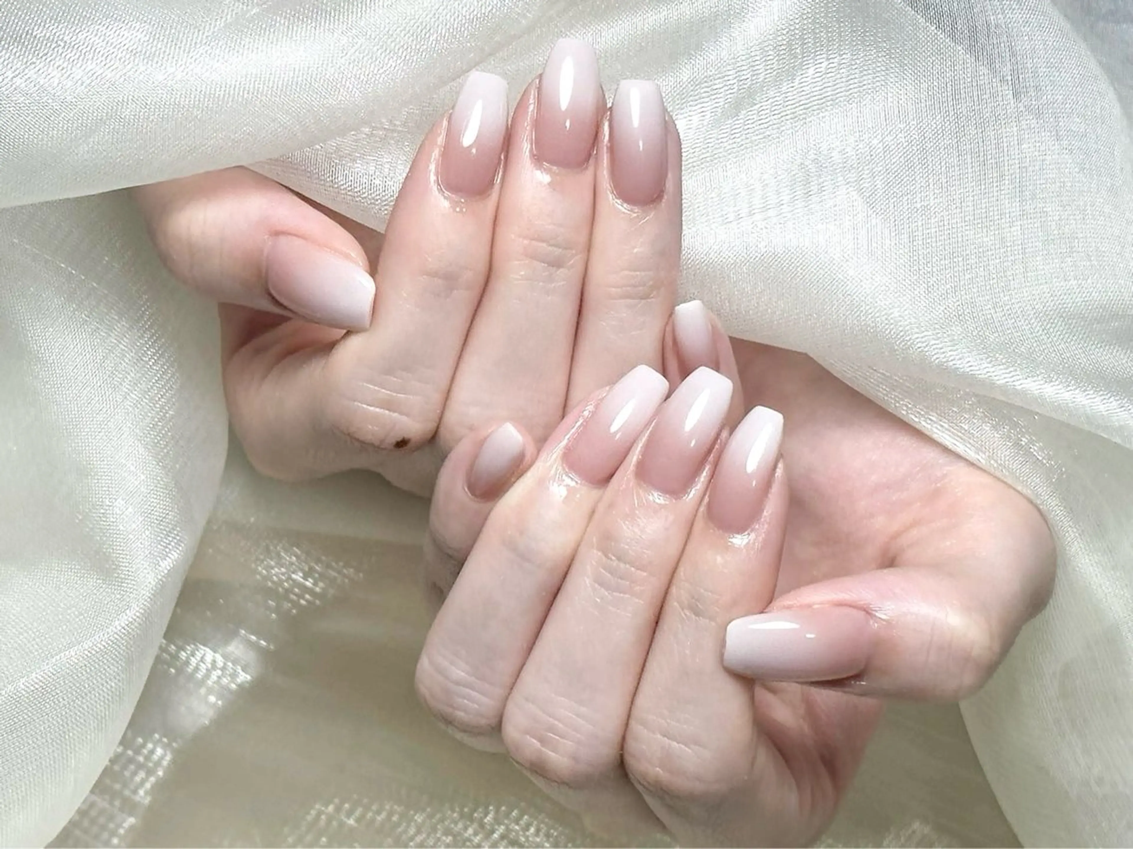 ネイル ハンドネイル ハンドケア 💕ドリーミー ネイル💕のネイルデザイン