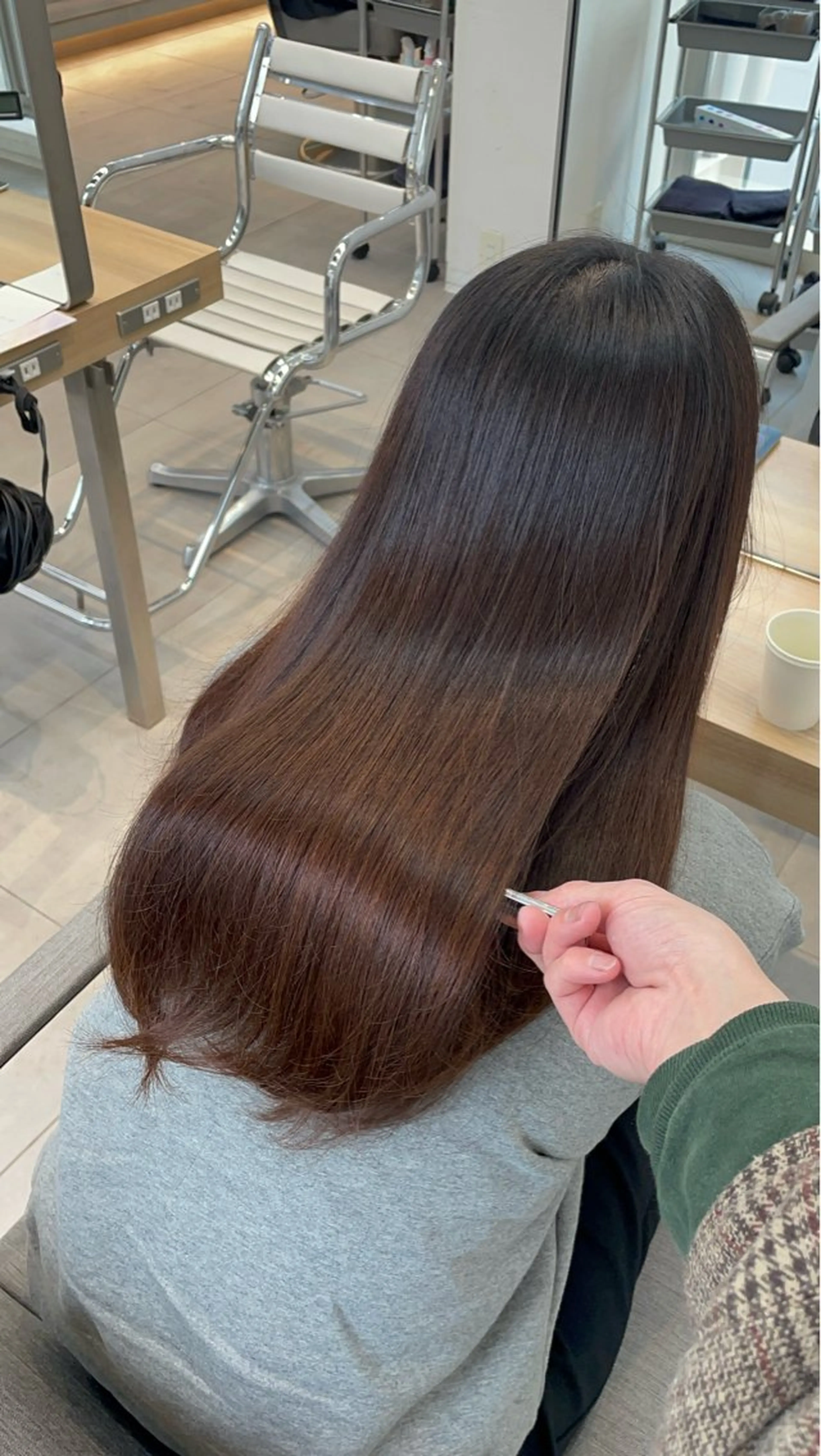 ロング パーマ カット 縮毛矯正 トリートメント ヘッドスパ ✨髪質改善✨美髪 矯正🫧小泉のヘアスタイル