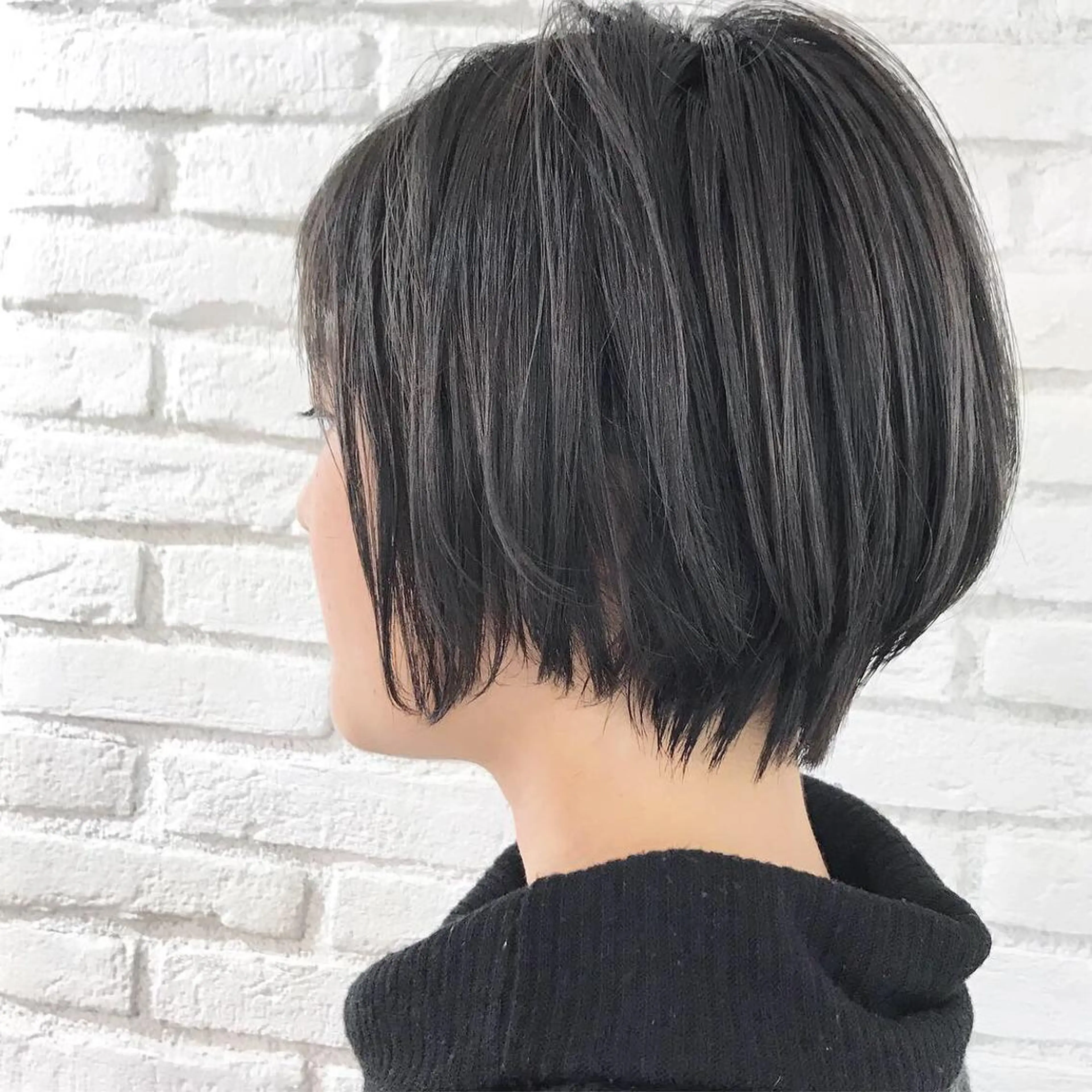 ショート カラー 顔周りカット 伊 杏のヘアスタイル