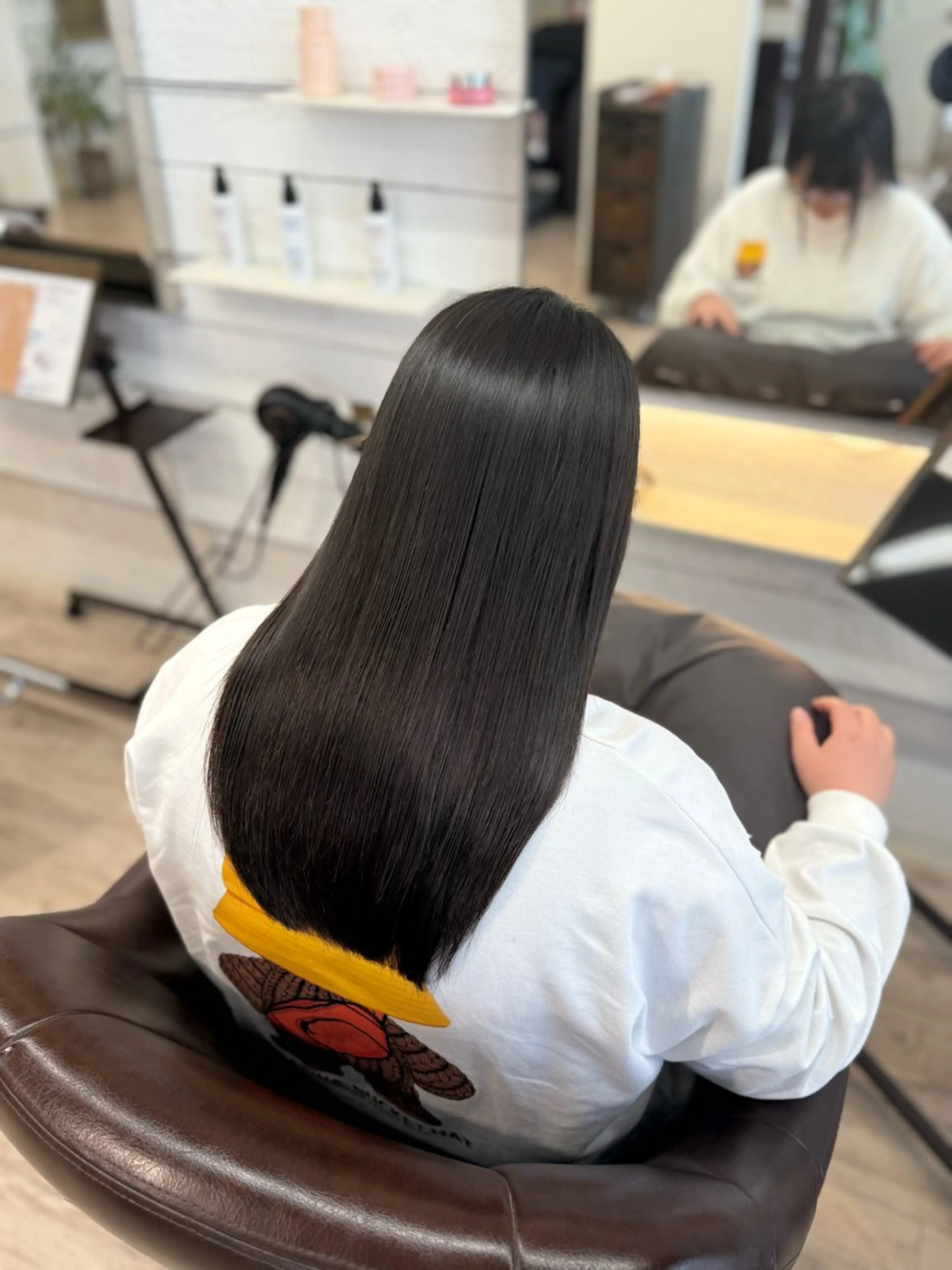 セミロング 三原 つばさのヘアスタイル