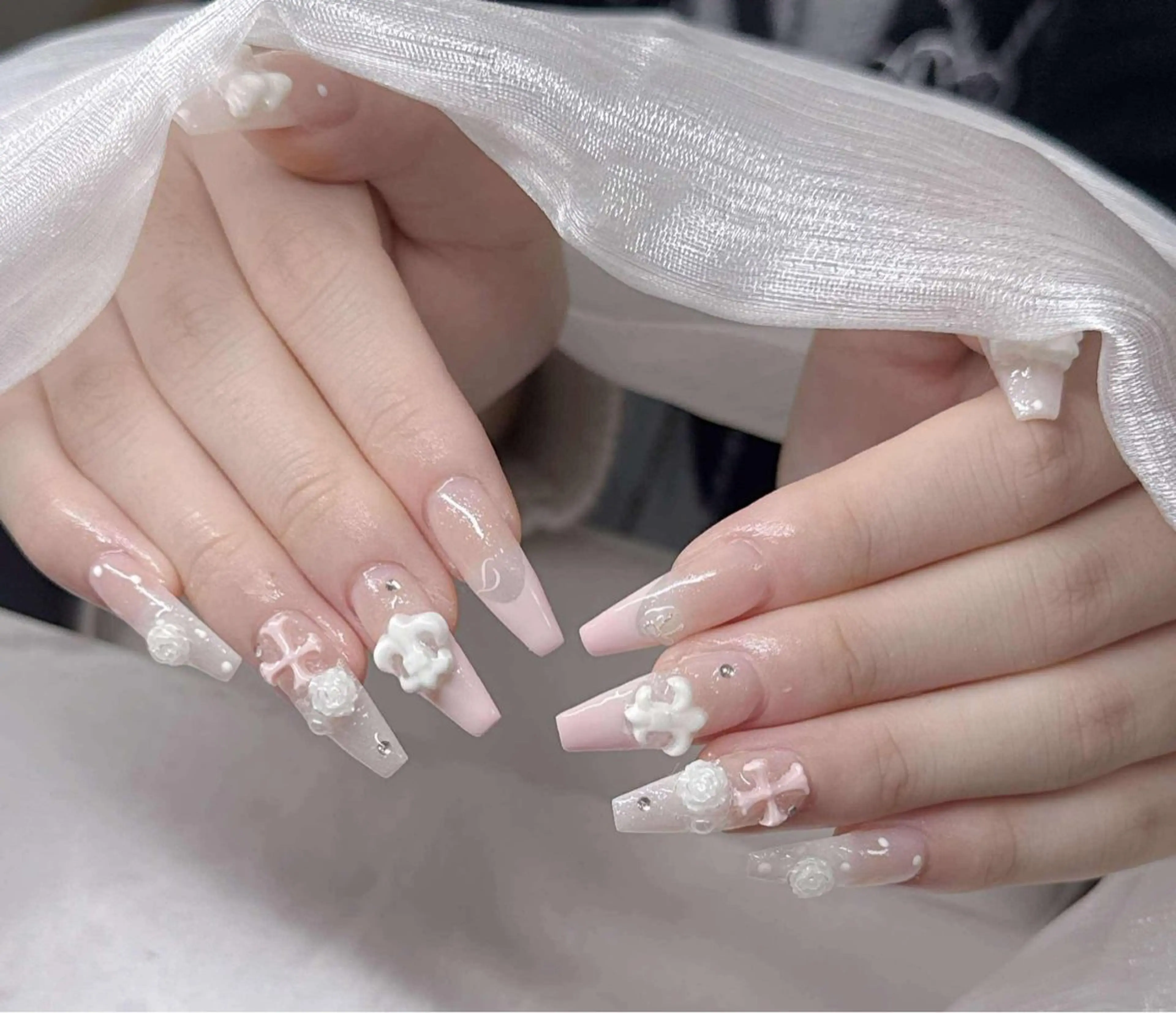 ネイル 長さ出し グラデーション 卒業式 キラキラネイル マグネットネイル ハンドネイル Lee Nailsのネイルデザイン