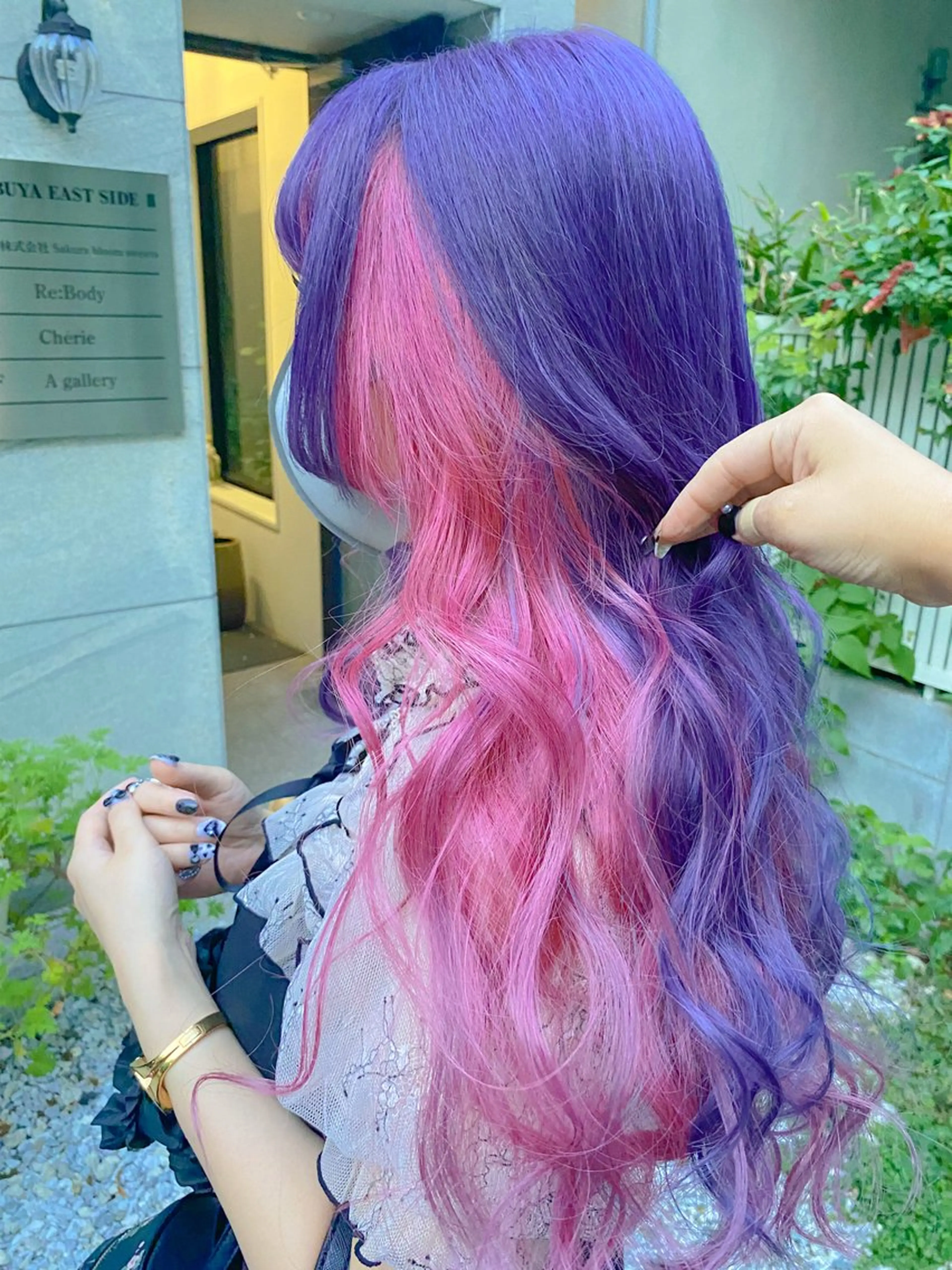 ロング カラー ミストバング ベージュカラー 抜きっぱなしブロンド ブロンド ブルーカラー ヘアカラー Chérie所属・Chérie 渋谷/カラーサロンのヘアスタイル