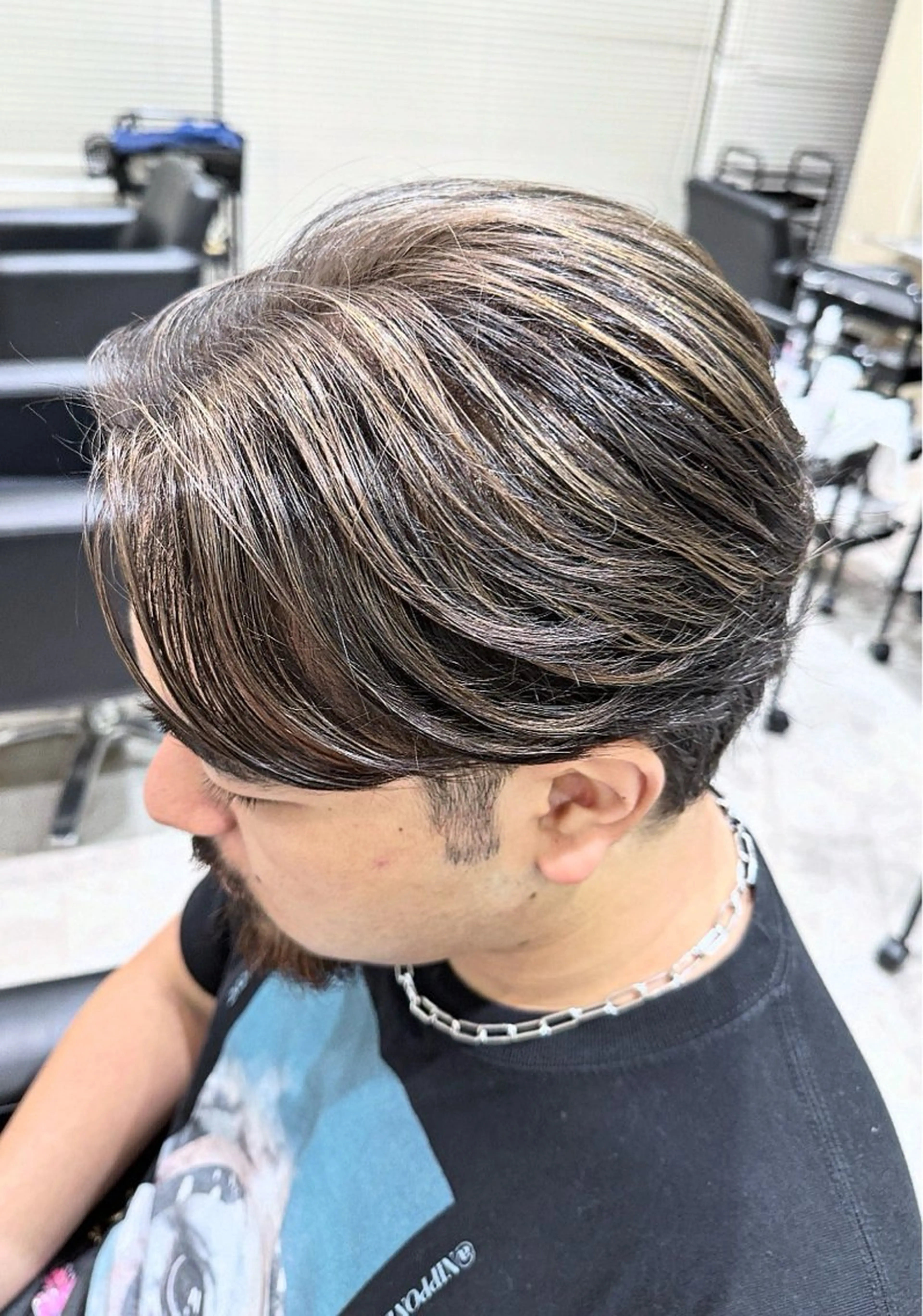 ショート カラー バレイヤージュ ハイライトカラー ハイトーンカラー ハイライト レイヤーカット Forever vida所属・YA GIのヘアスタイル