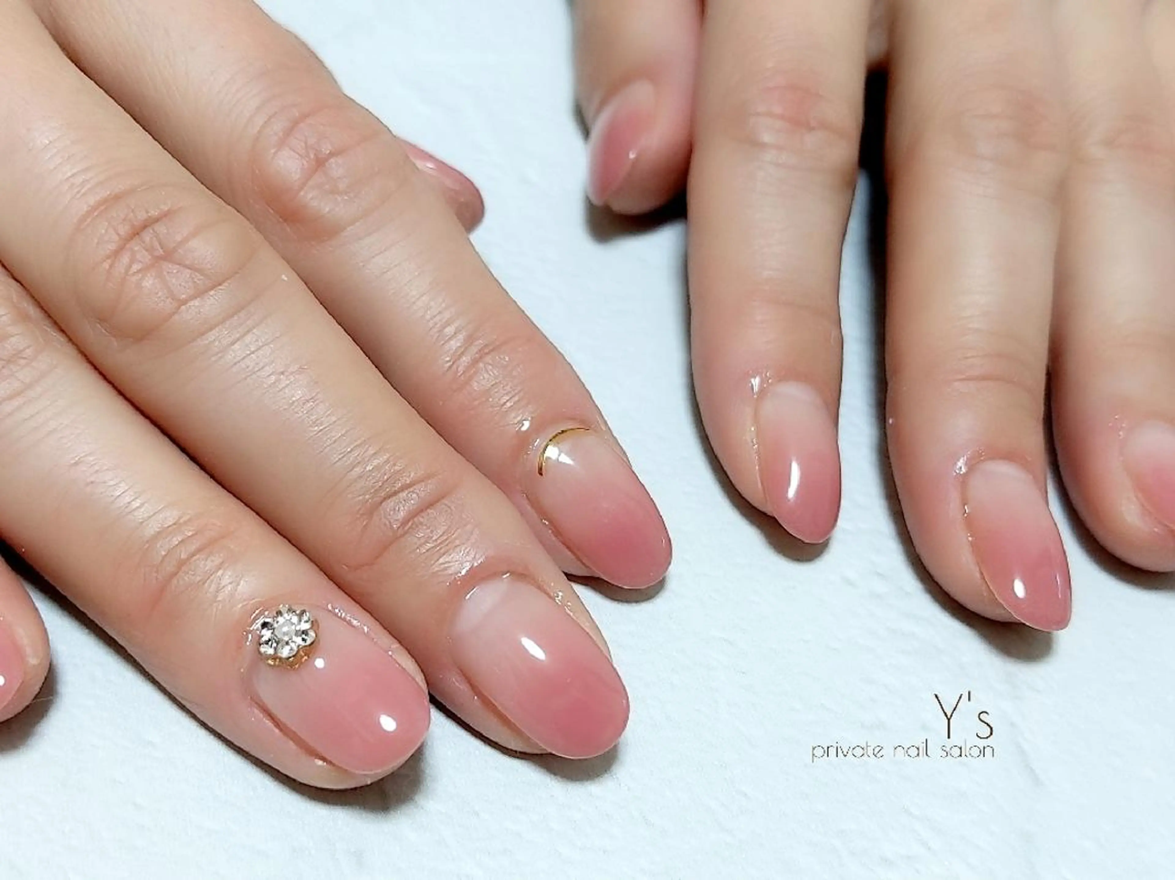 ネイル ハンドネイル YUMI NAGAI  のネイルデザイン