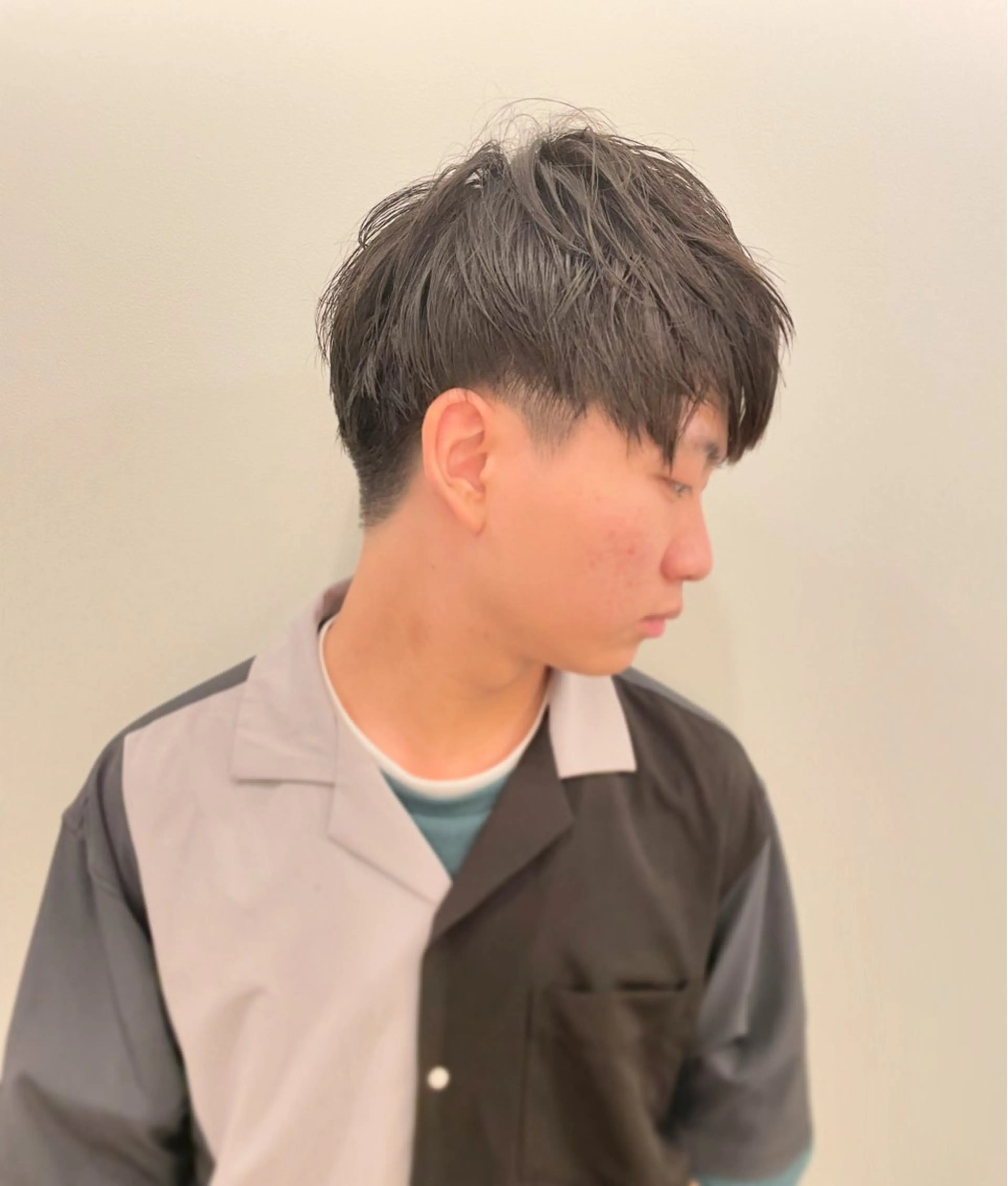 ショート カラー カット 透け感カラー🫧 加納トモヒロのヘアスタイル