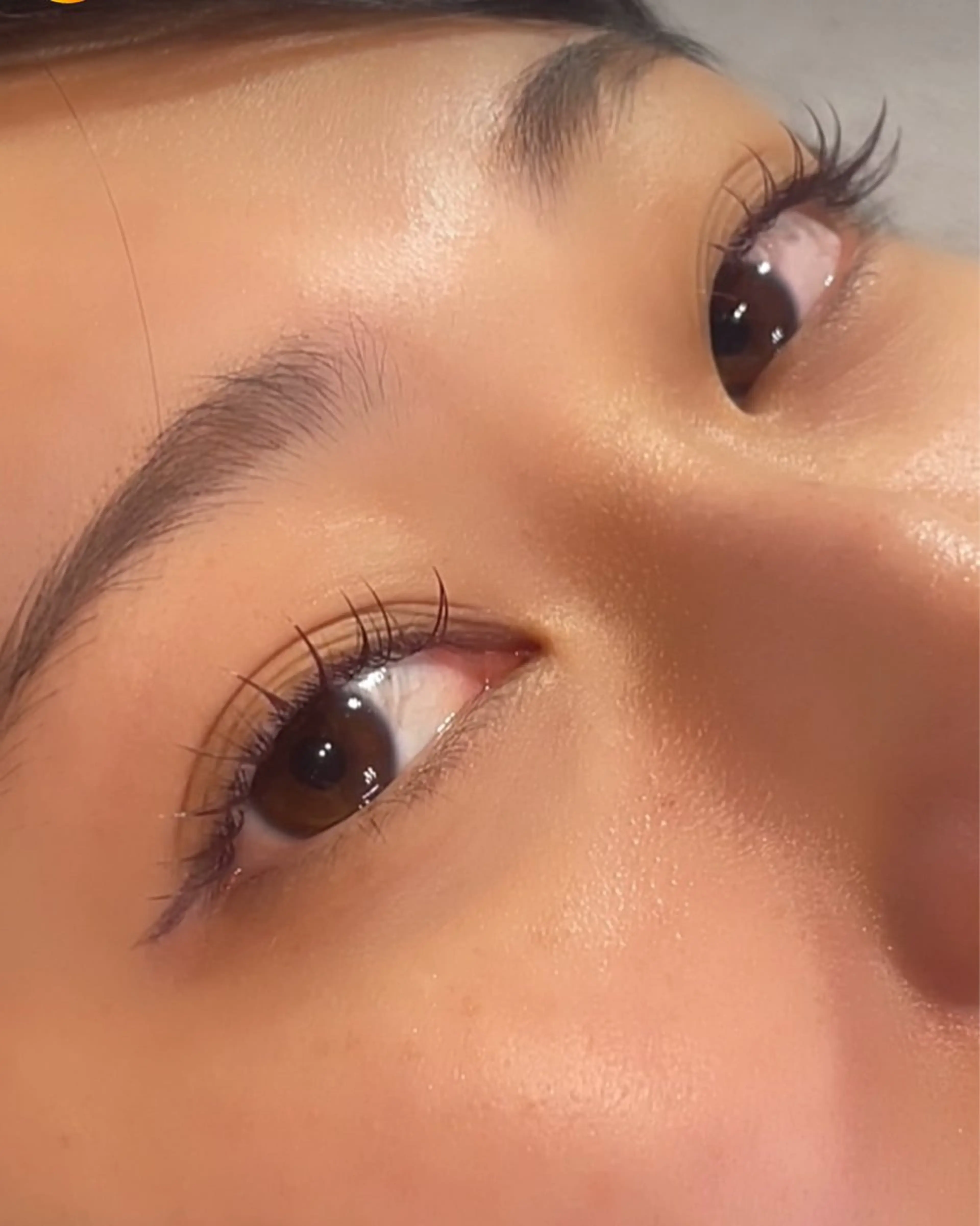 マツエク・マツパ alu所属・マキノ キョウカのヘアスタイル