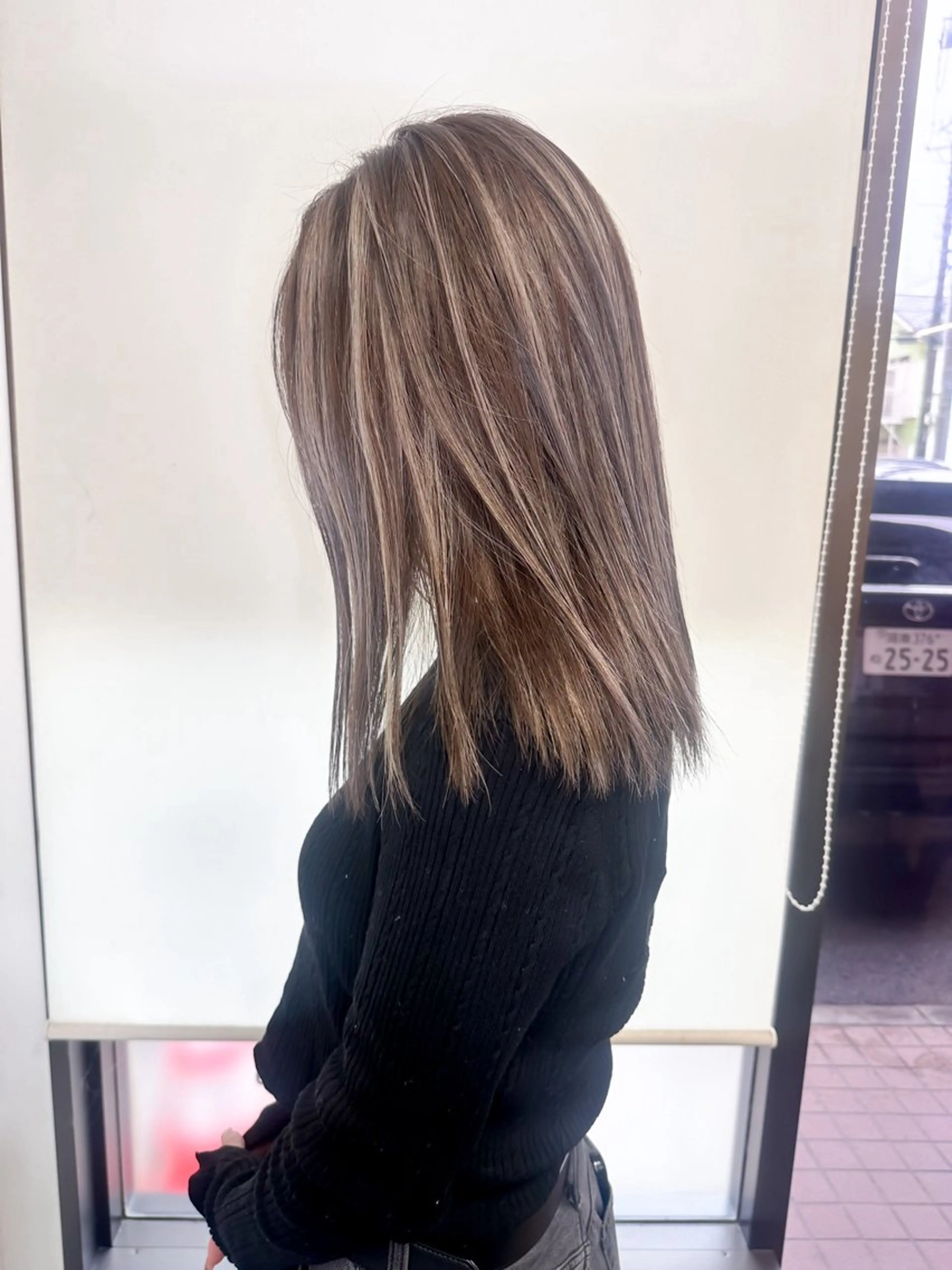ミディアム カラー カット ヘアカラー トリートメント peg.hair所属・ブリーチカラー🫧 森　凪沙のヘアスタイル